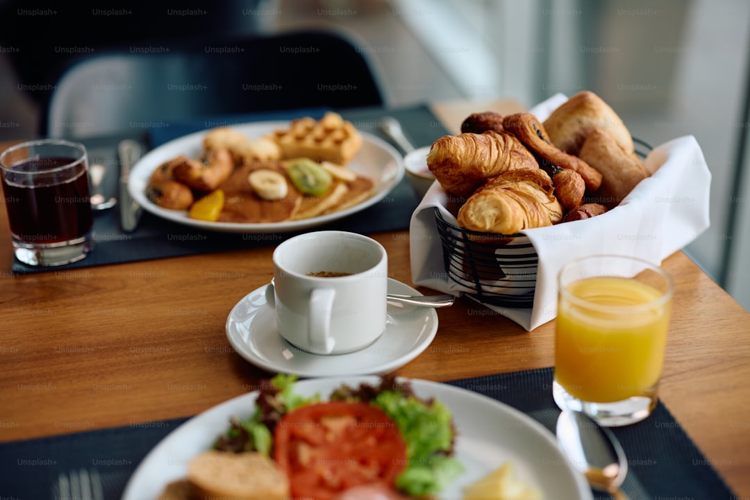 Common Buffet Blunders to Avoid at Breakfast — How to act like a pro