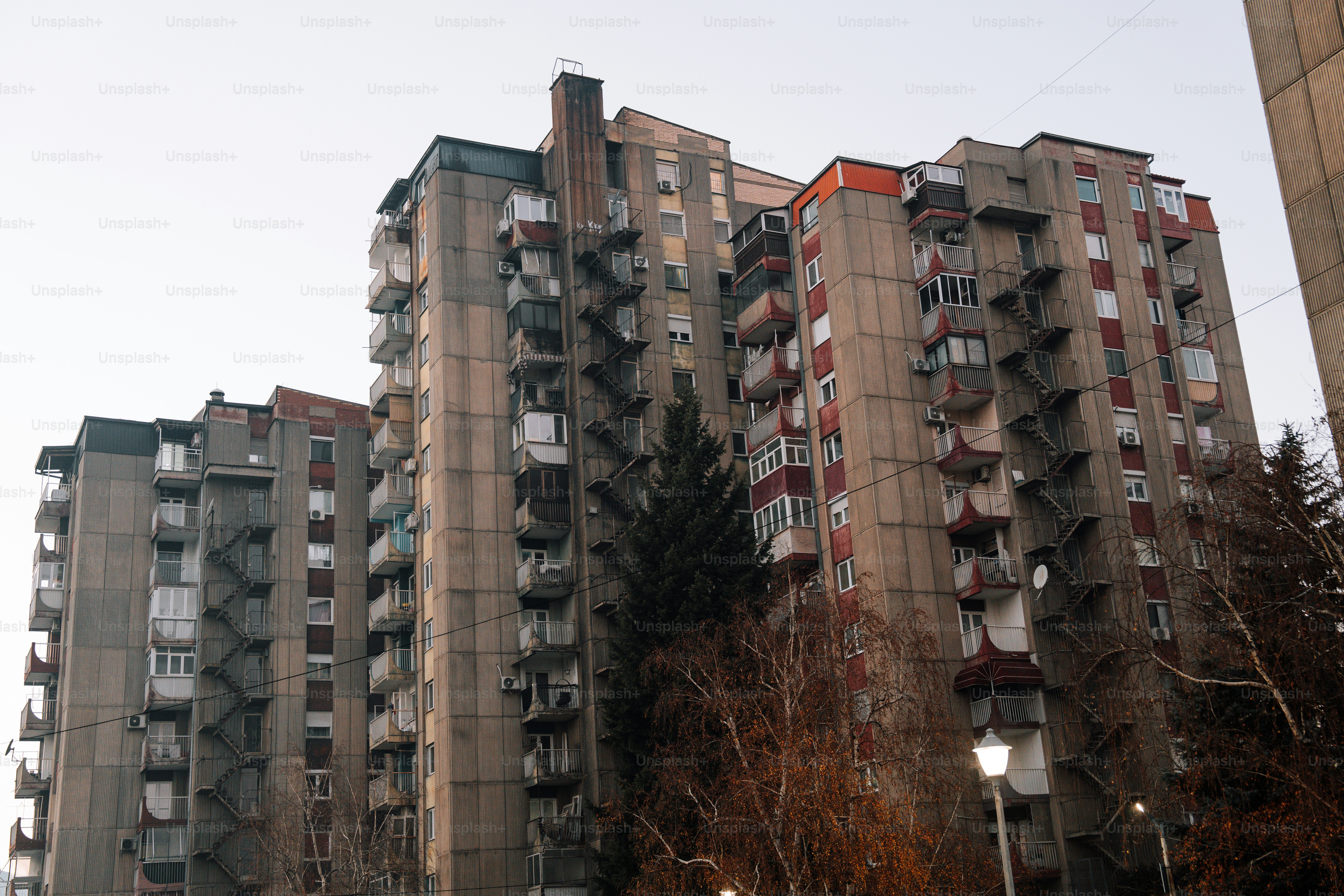 A very tall building with lots of windows