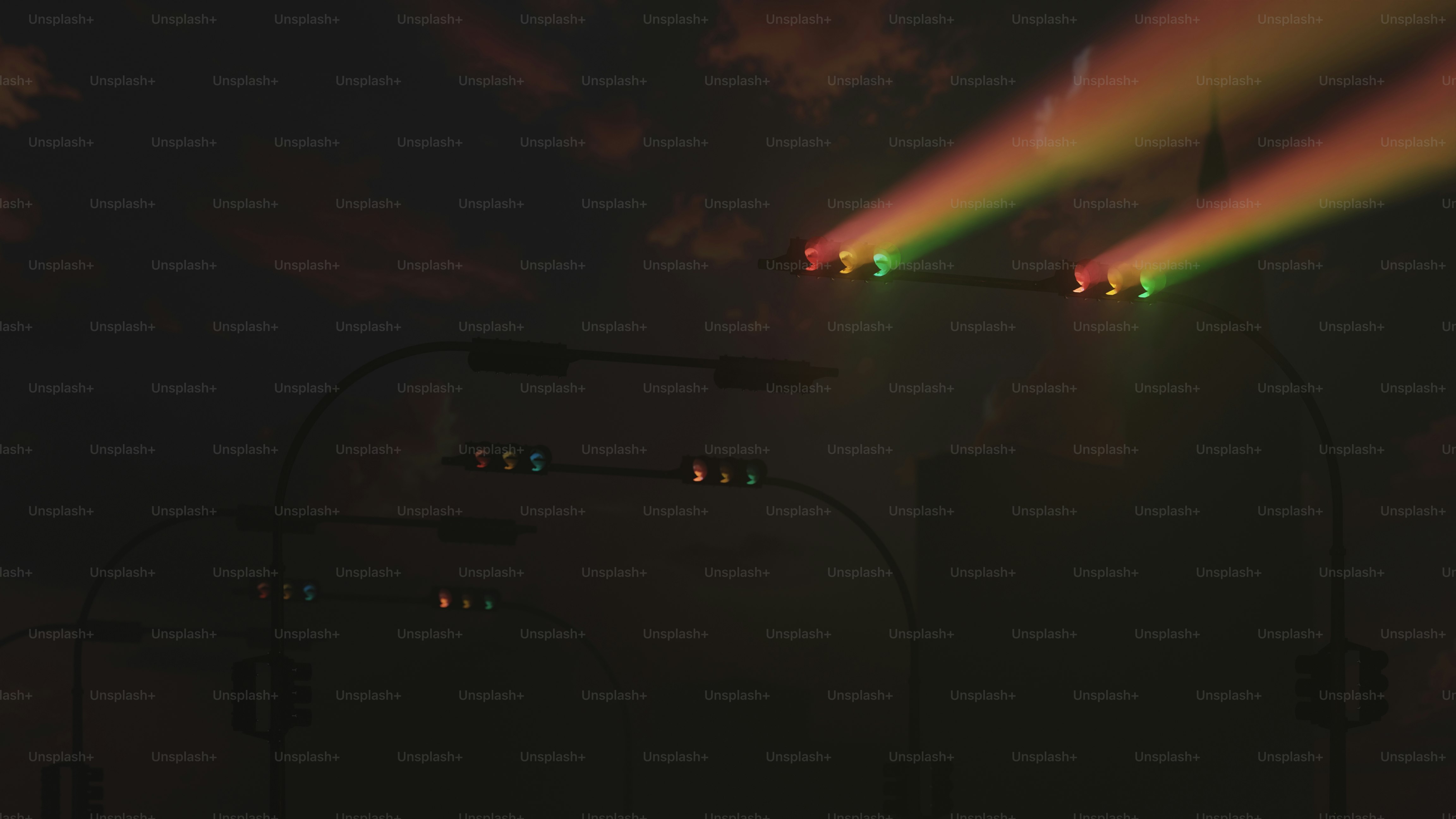 A traffic light that is green and red