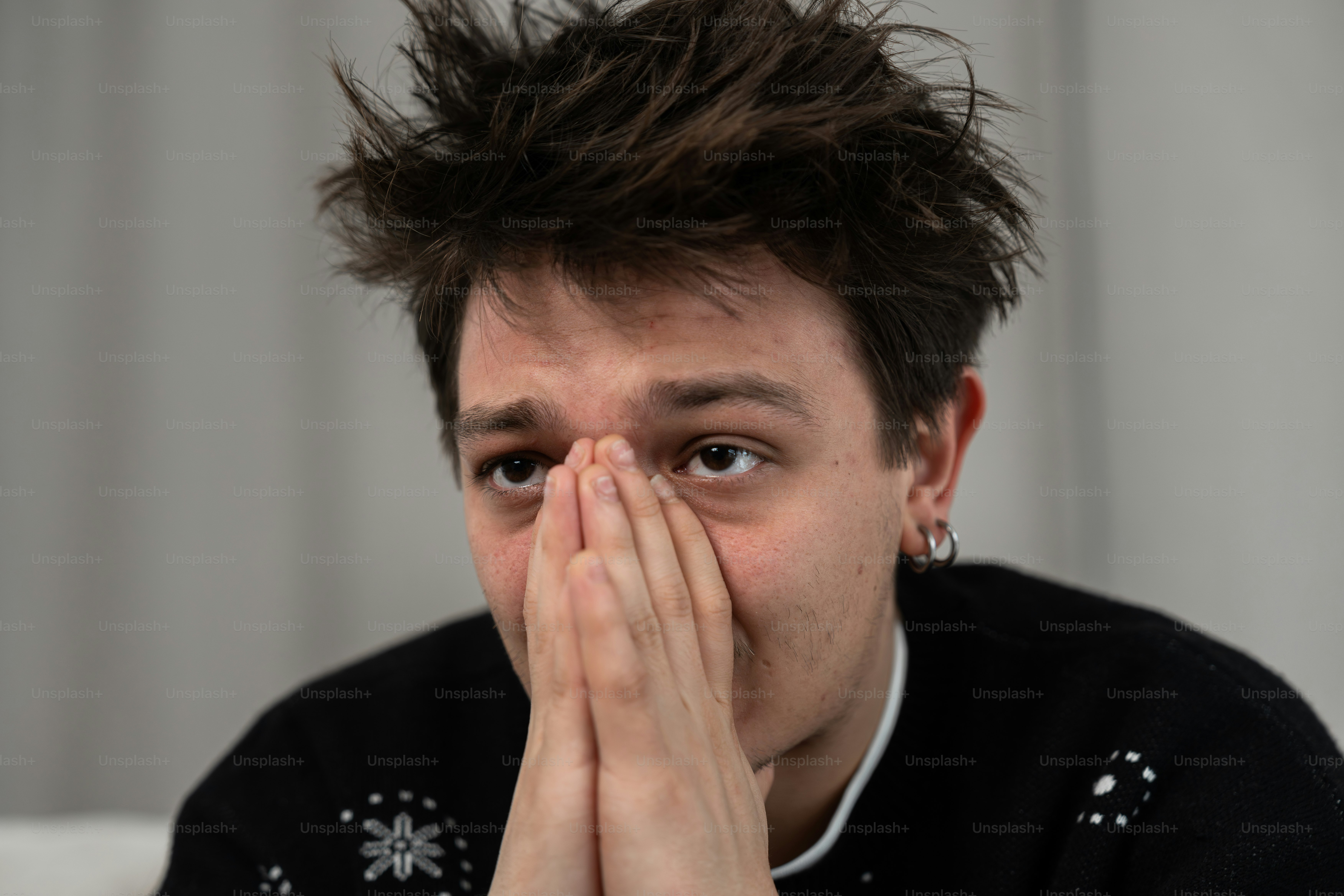 GIF Of Person Blinking After 2.5 Seconds Pictures | Download Free ...