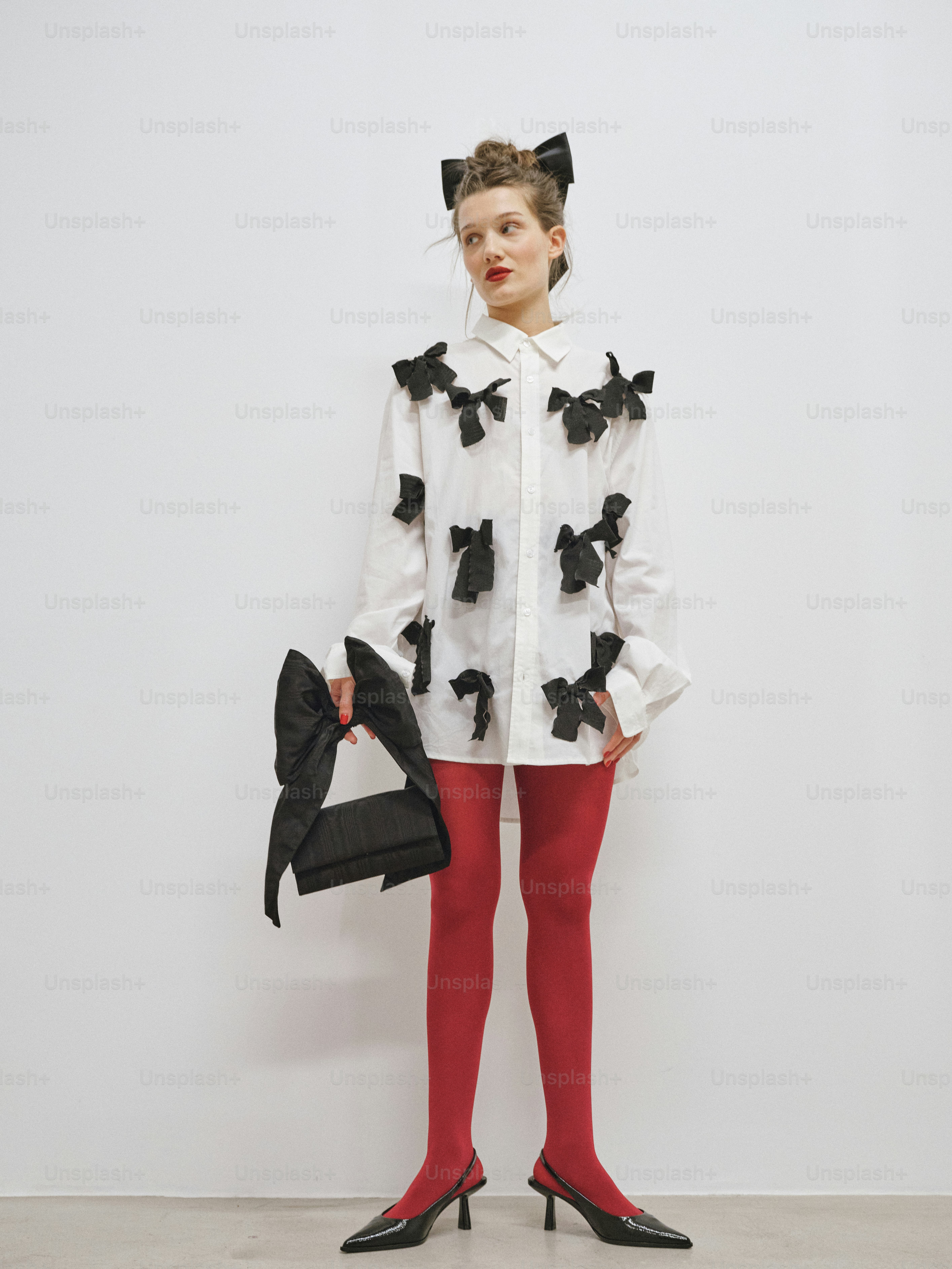 white dress red tights Red Tights Trend: 7 Tips To Wear Them Now