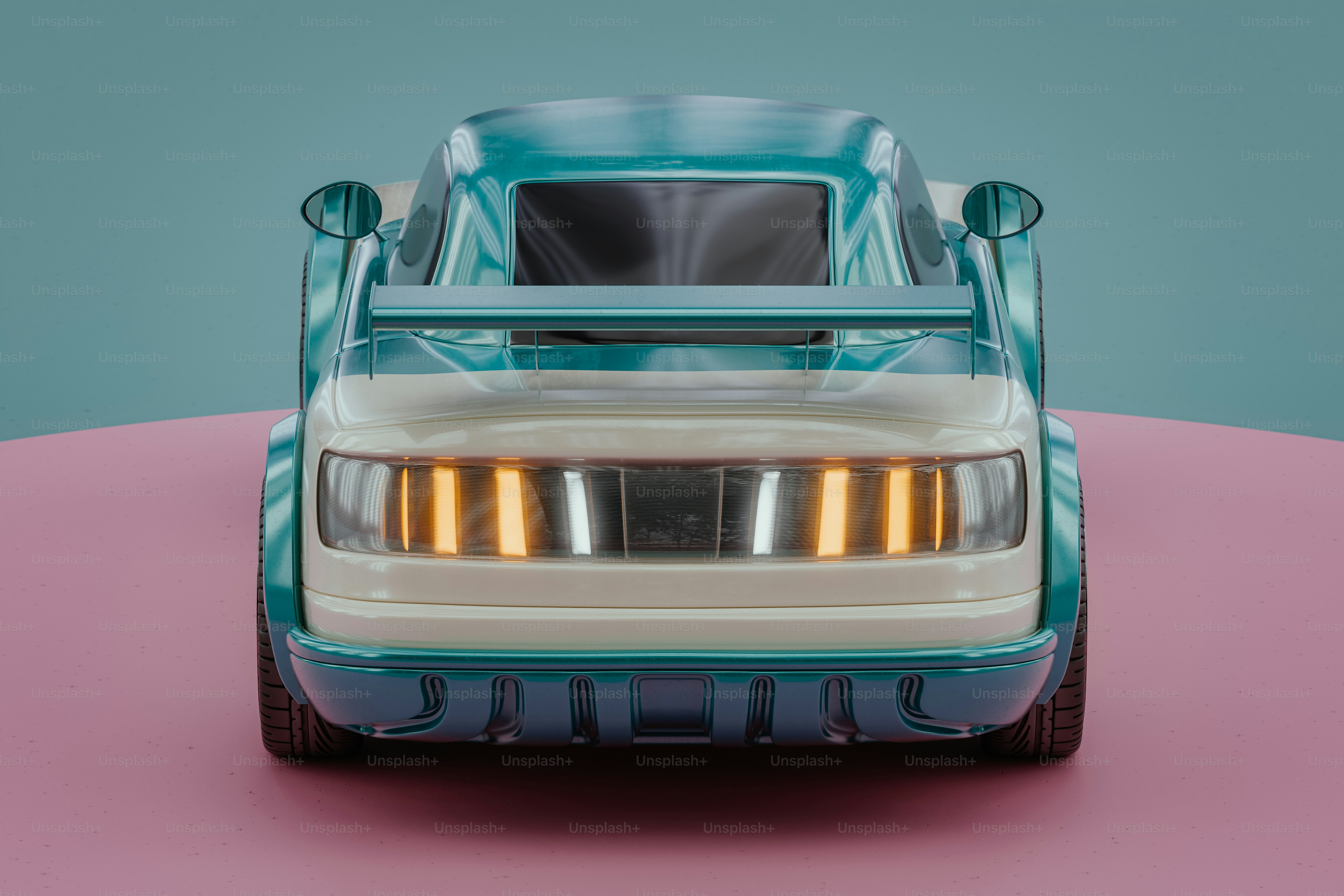 Une petite voiture bleue et blanche sur une surface rose