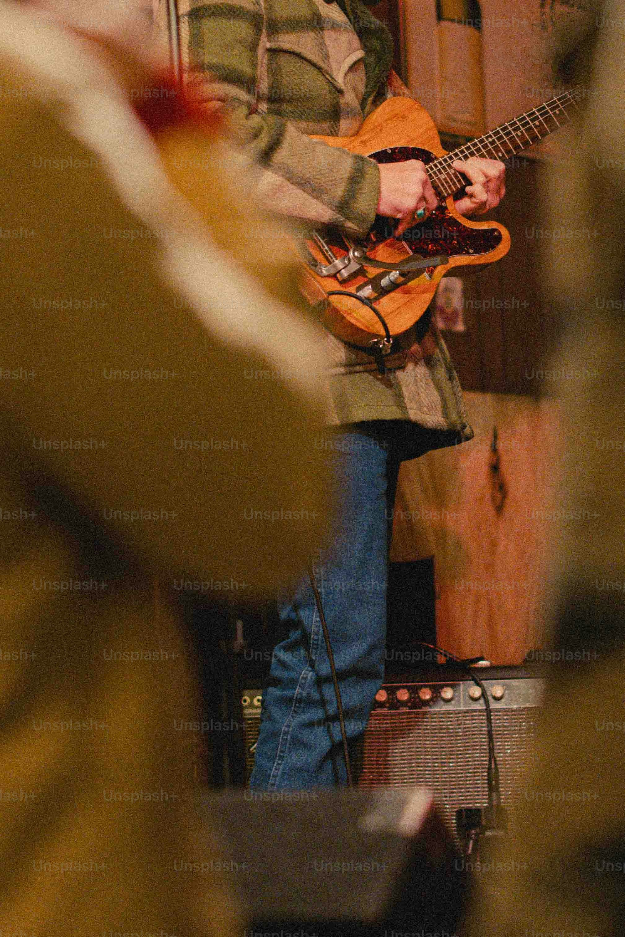 500+ Gibson Les Paul Pictures [HD] | Download Free Images on Unsplash, image size:3000x4497