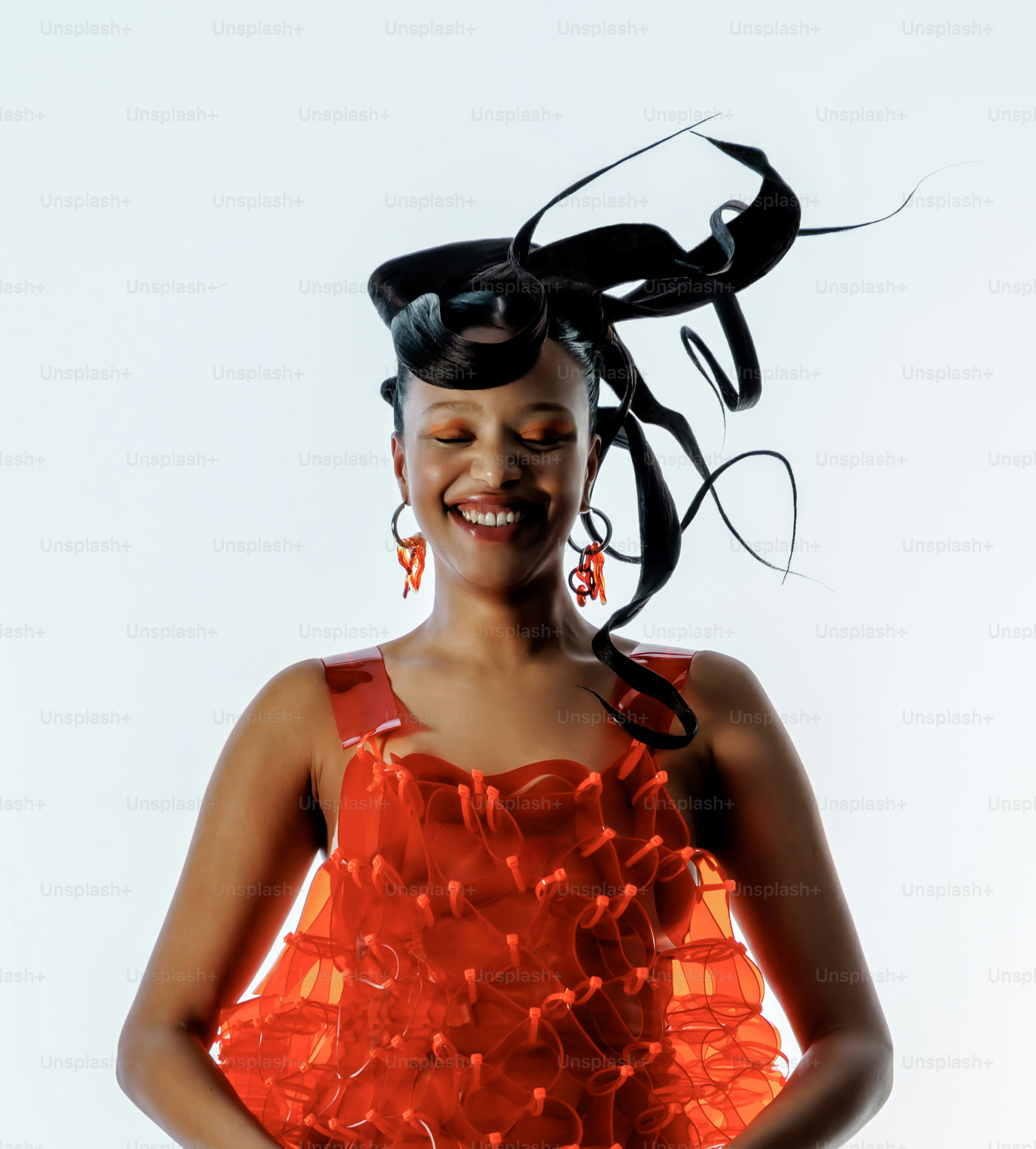 strapless open back dress Drum Major Hat