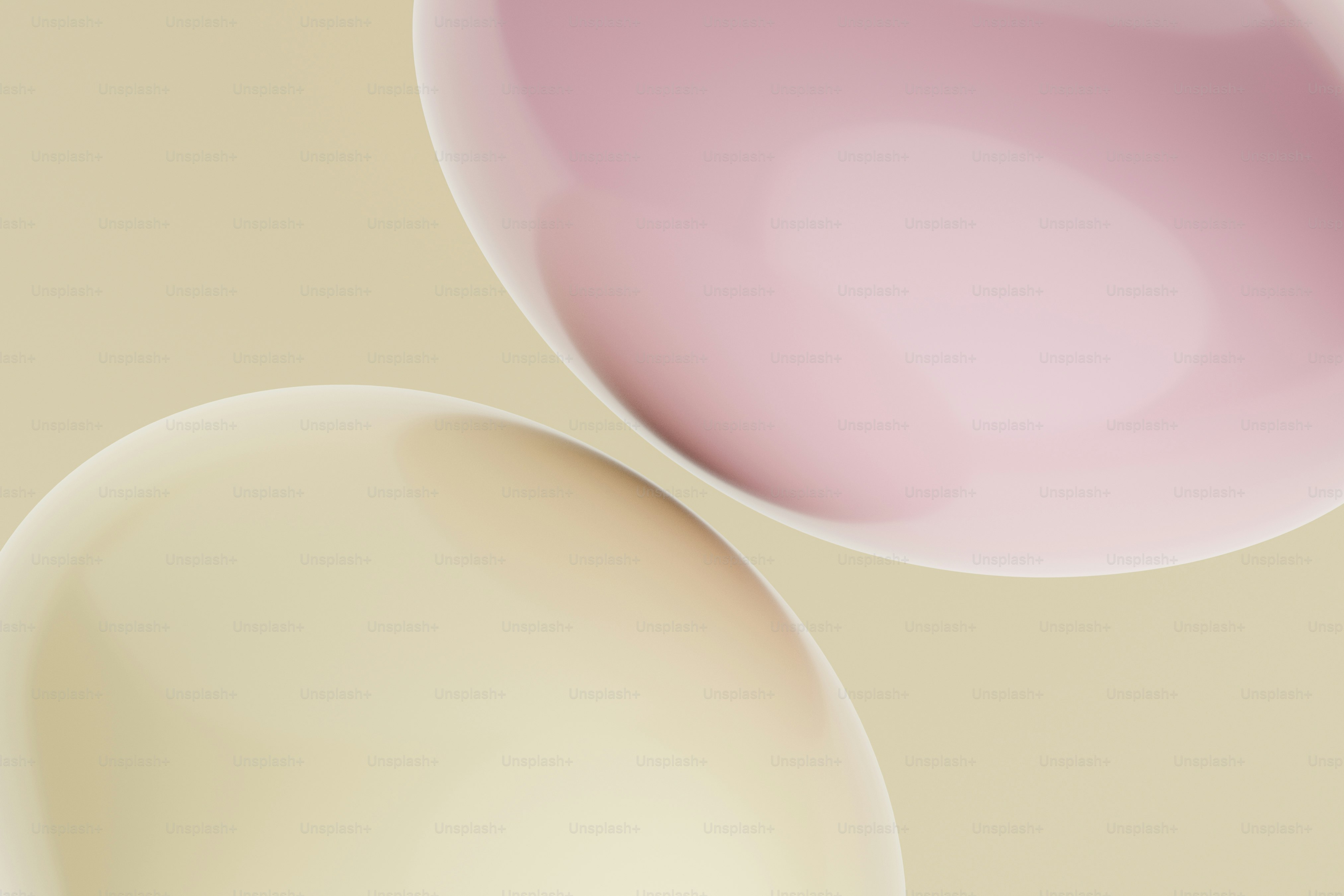 Un gros plan d’un bol rose et blanc