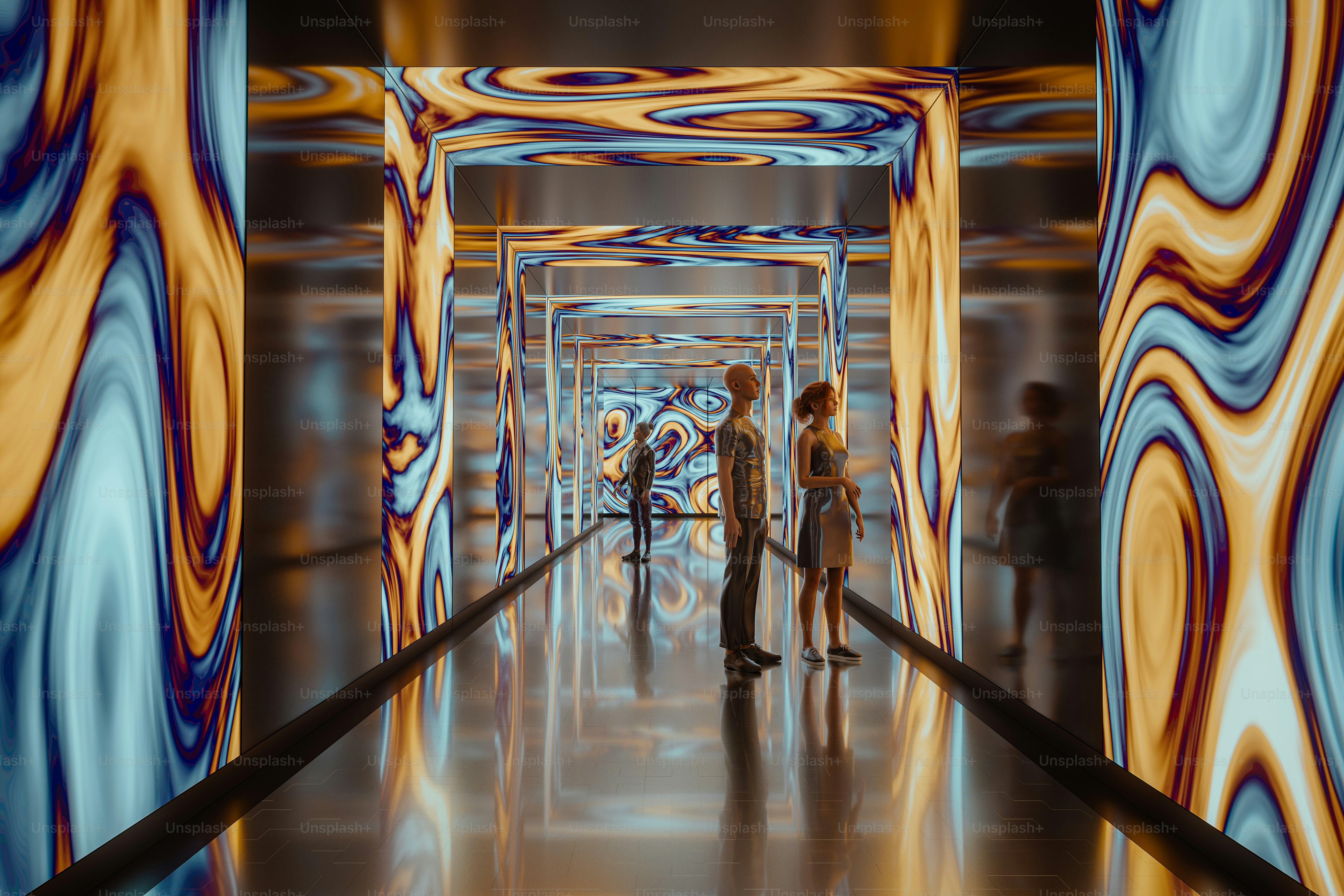 Eine Gruppe von Menschen geht einen langen Flur entlang