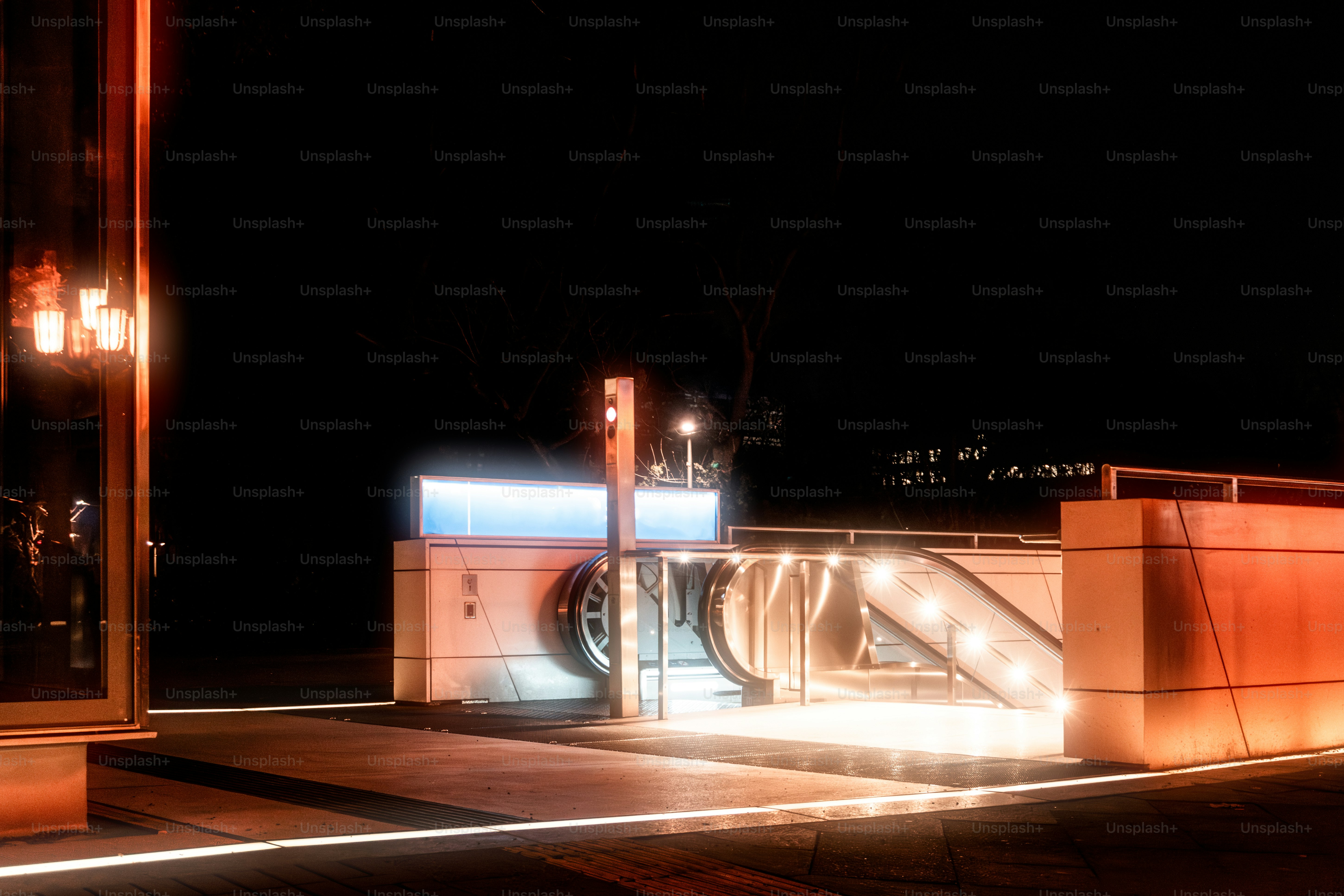 A building that has some lights on it