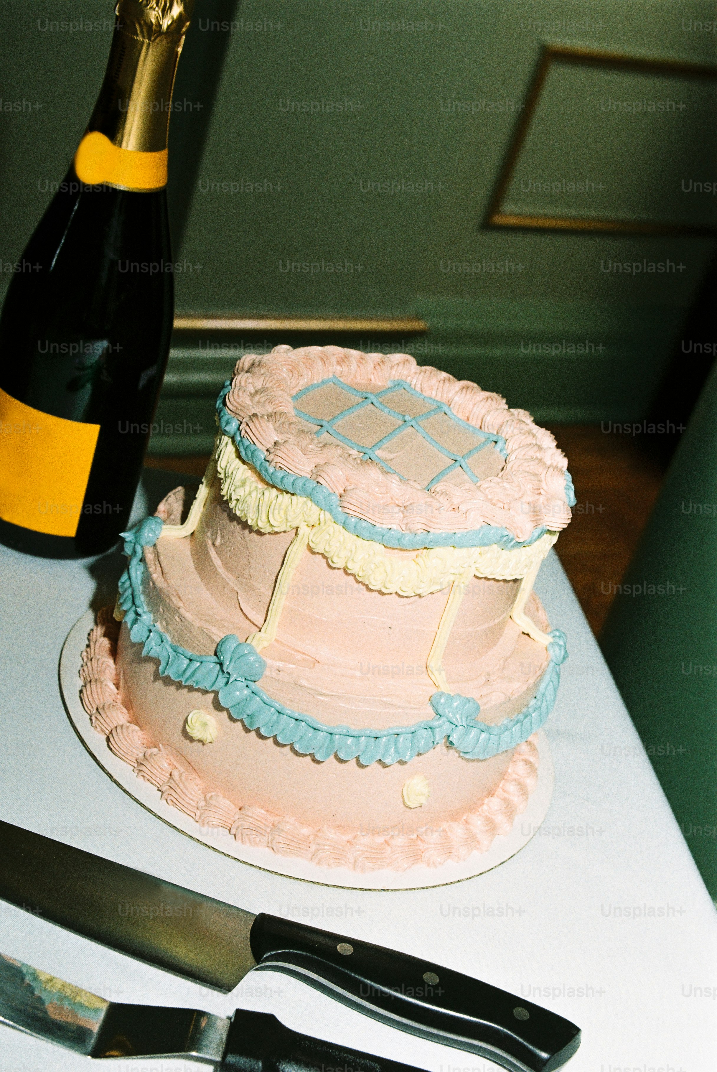 premium_photo-1741613933490-01d070d1c543?ixid=M3wxMjA3fDB8MXxzZWFyY2h8MXx8JUVDJTg0JTlDJUVDJTlBJUI4JUVBJUIwJTgwJUVCJTlEJUJDJUVDJTk4JUE0JUVDJUJDJTgwfGVufDB8fHx8MTc0MTczOTc1OHww\u0026ixlib=rb-4.0.3