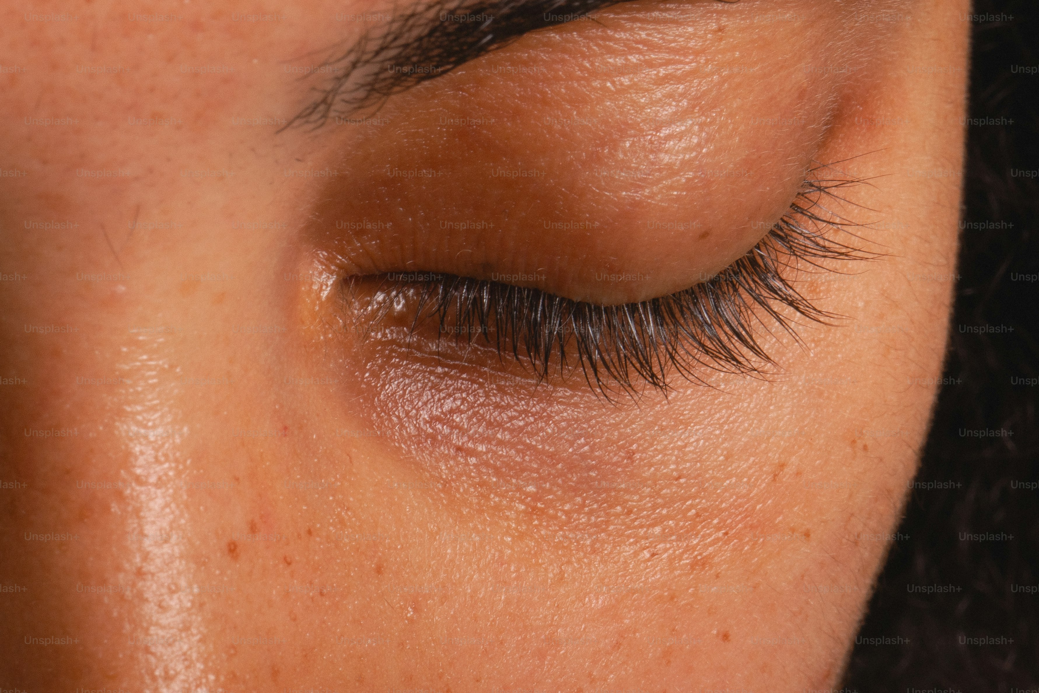 Przedłużanie rzęs 1:1 vs objętość 2D/3D - którą metodę wybrać?