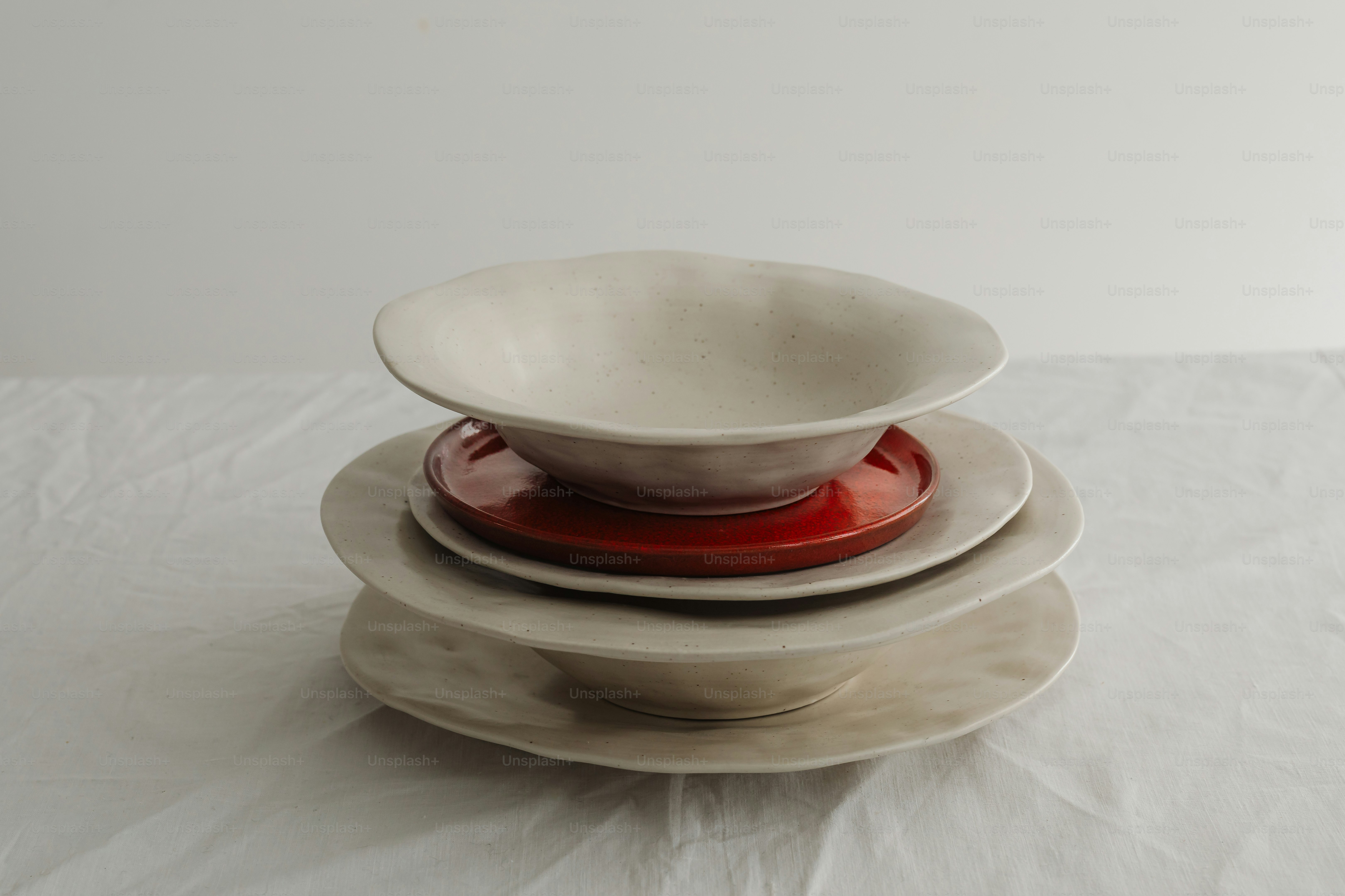 premium_photo-1744312220153-26290842d668?ixid=M3wxMjA3fDB8MXxzZWFyY2h8MXx8cmV0cm8lMjBib3dsJTIwdW5ibG9ja2VkfGVufDB8fHx8MTc1NzA4ODc2OXww\u0026ixlib=rb-4.1.0