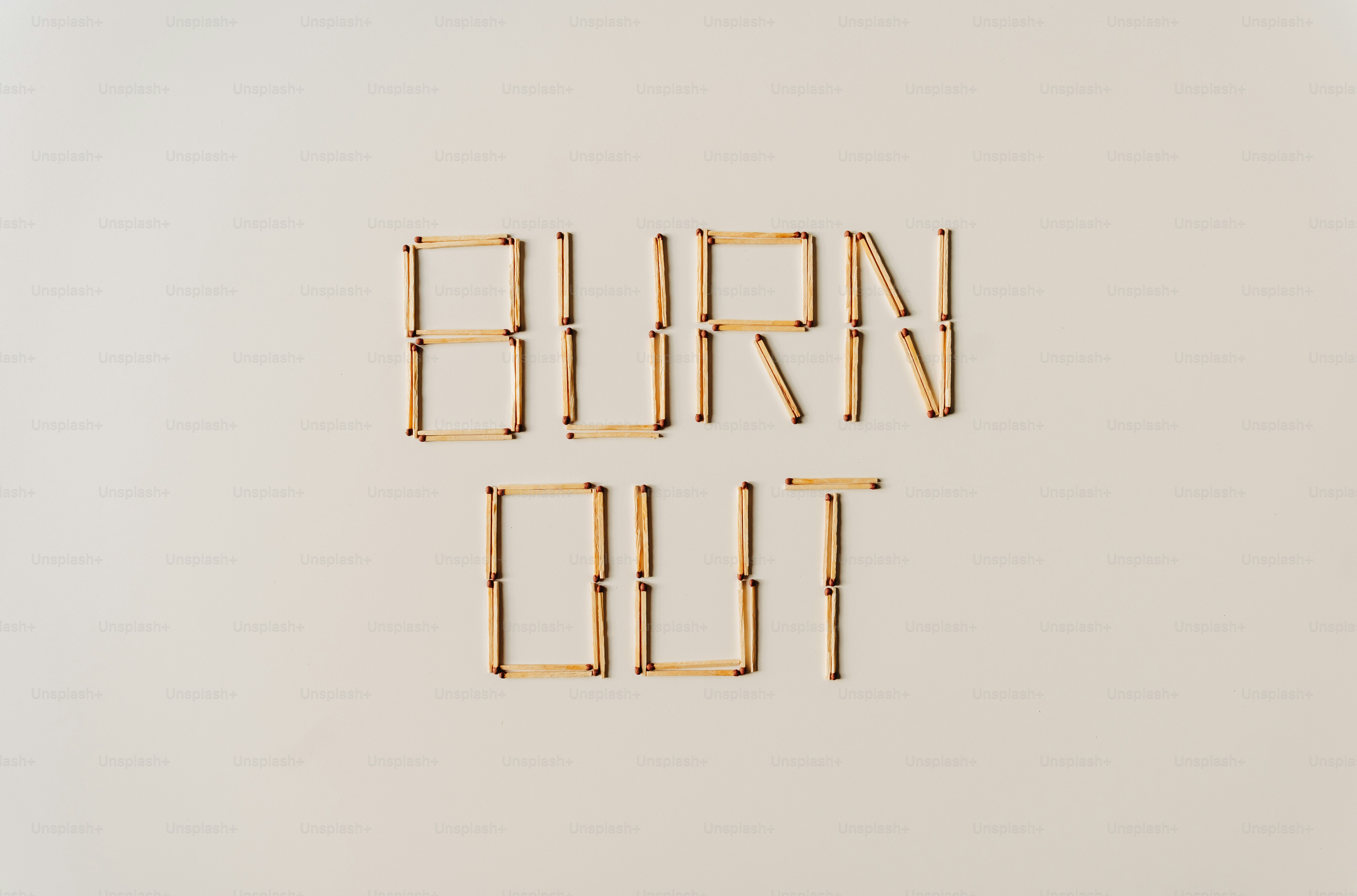 Pertandingan diatur untuk mengeja kata-kata "burn out".