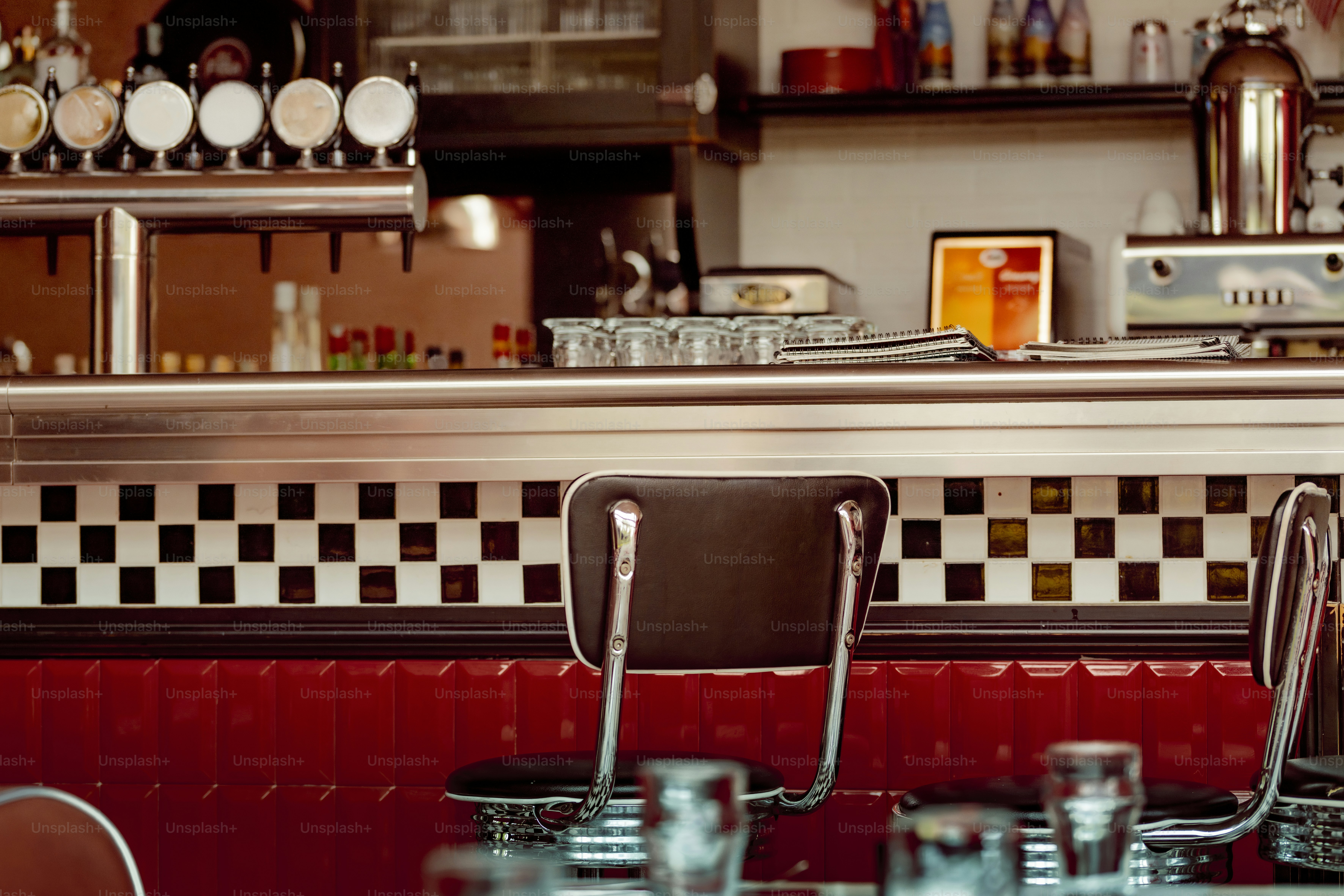 식당의 흑백 사진 사진 – Unsplash의 무료 음식 이미지, image size:3000x2000