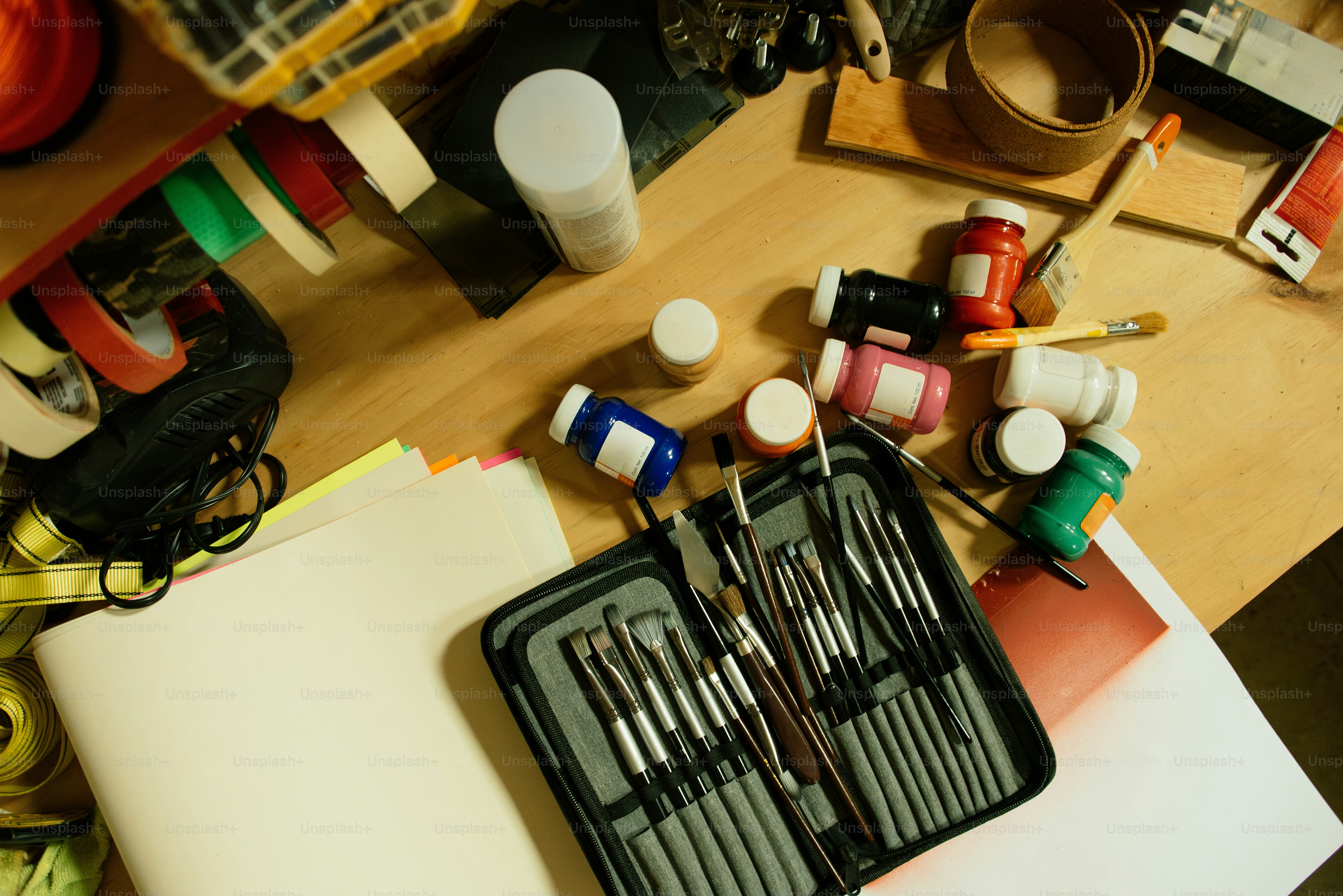 Cables and dj equipment form a tangled mess. photo – Mess Image on Unsplash