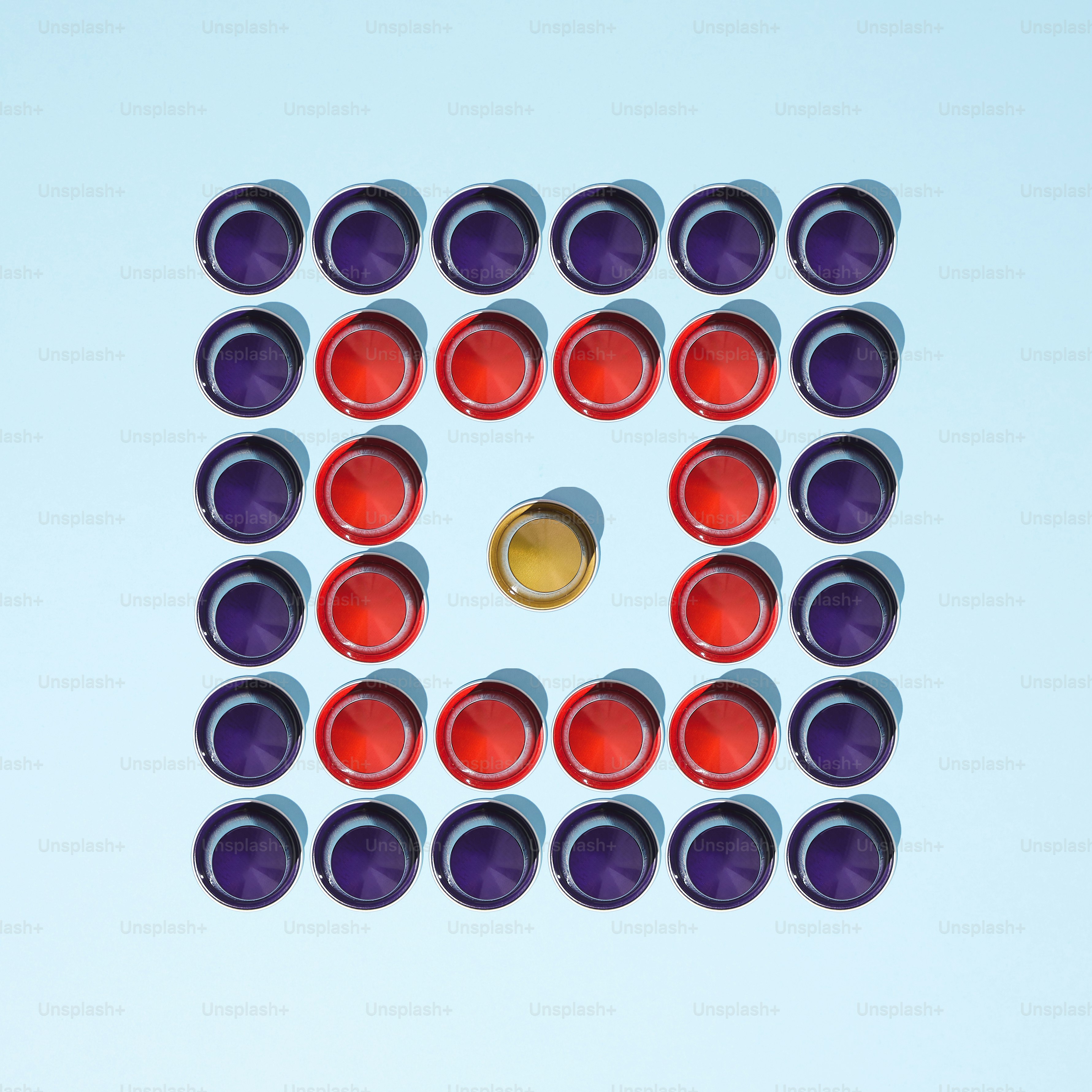 Capsules arranged in a colorful, patterned square.