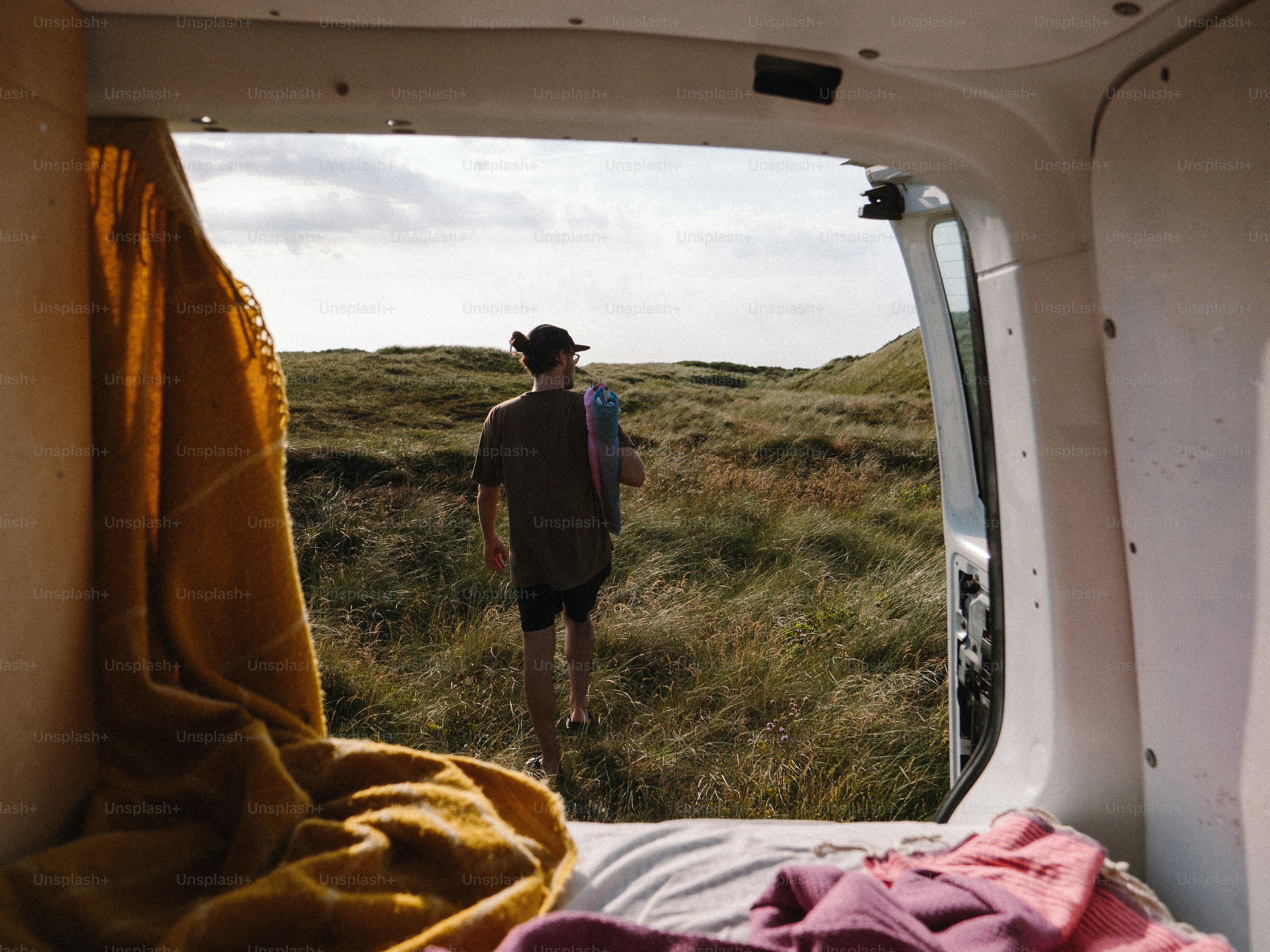 premium_photo-1752083384479-0fb32dc87528