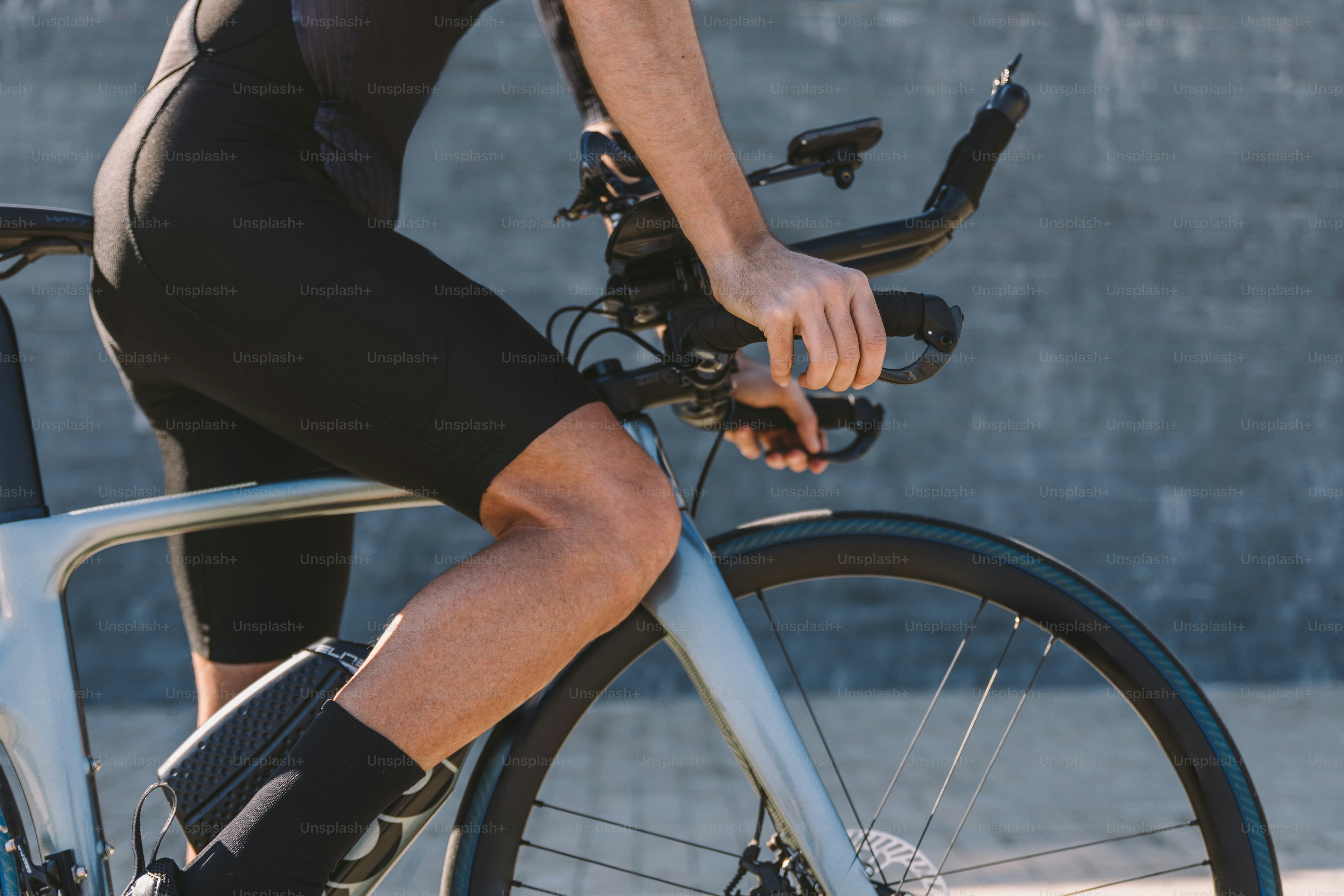 Cyclist rides a sleek bike. photo – Sport Image on Unsplash