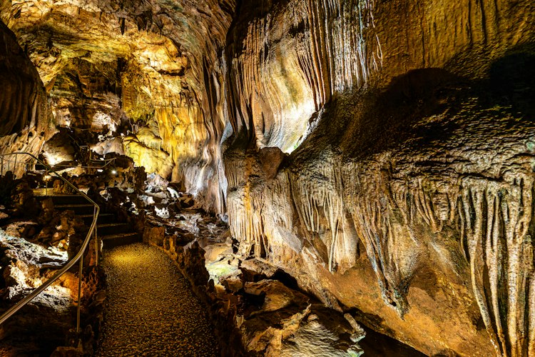 Longest Caves in the World: Subterranean Labyrinths Spanning Hundreds of Kilometers