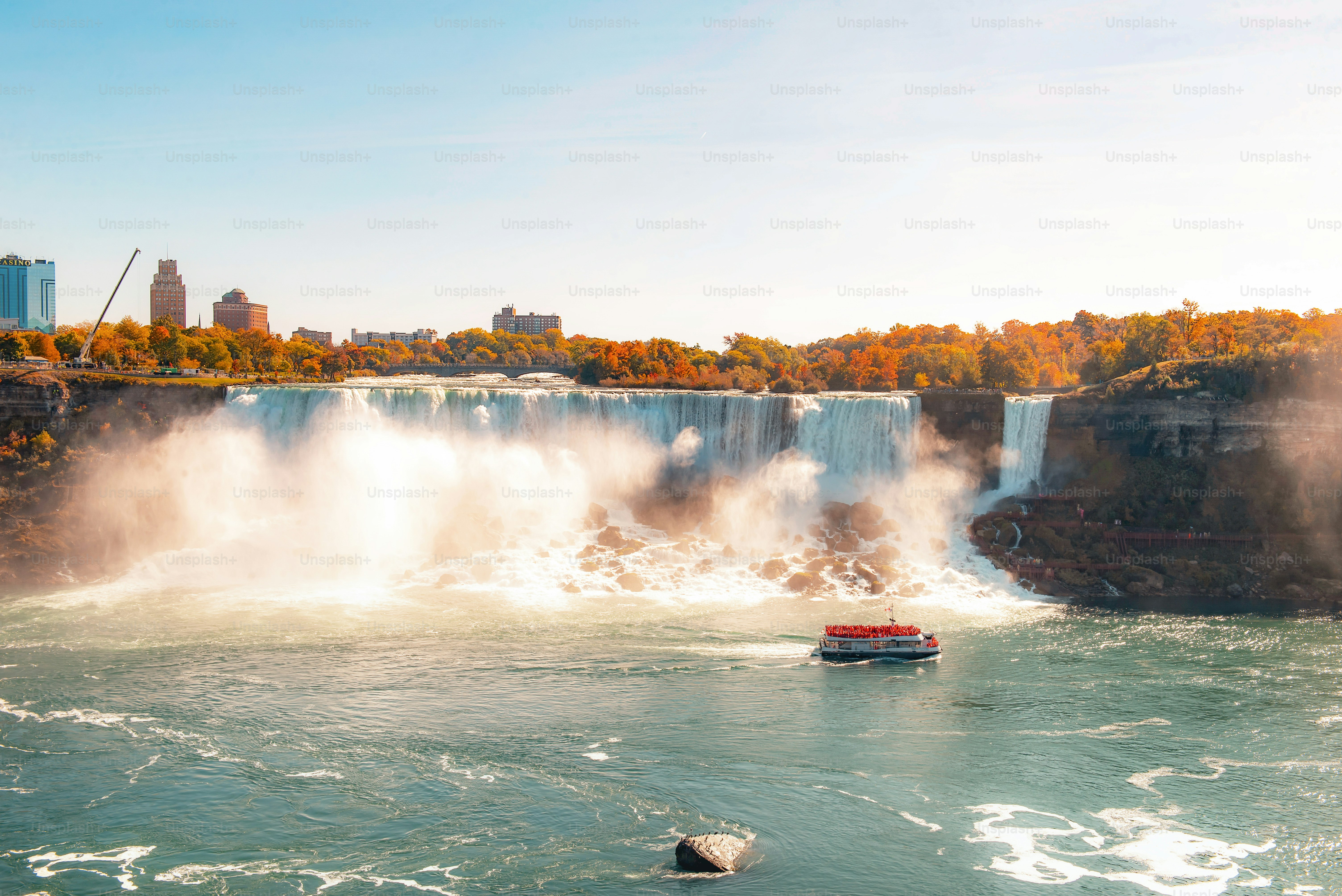 Hermosa vista de las Cataratas del Niágara desde Canadá en otoño foto –  Imagen de Otoño en Unsplash, image size:3000x2003