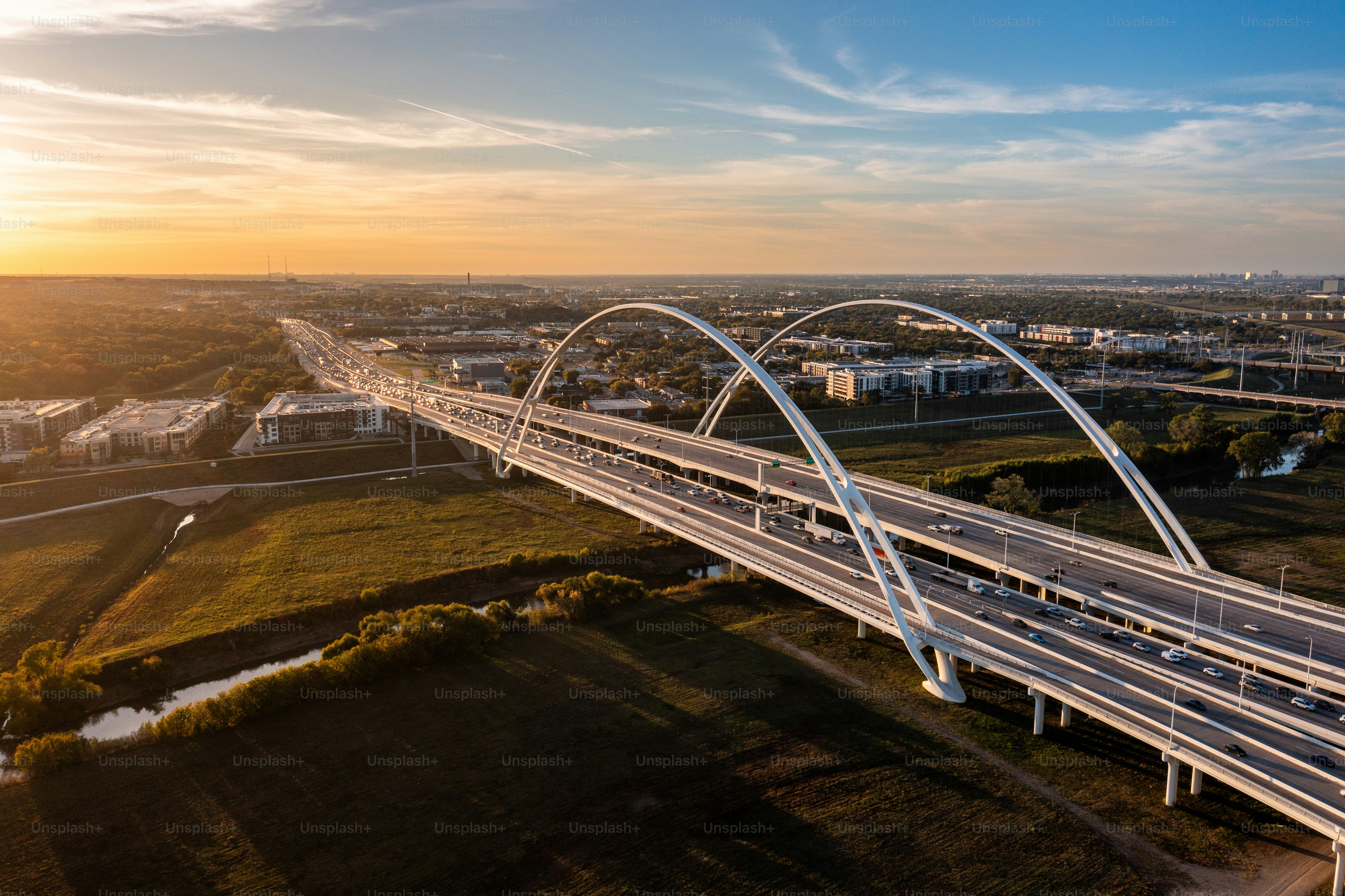 Drohnen-Luftbild über der Innenstadt von Dallas, Texas