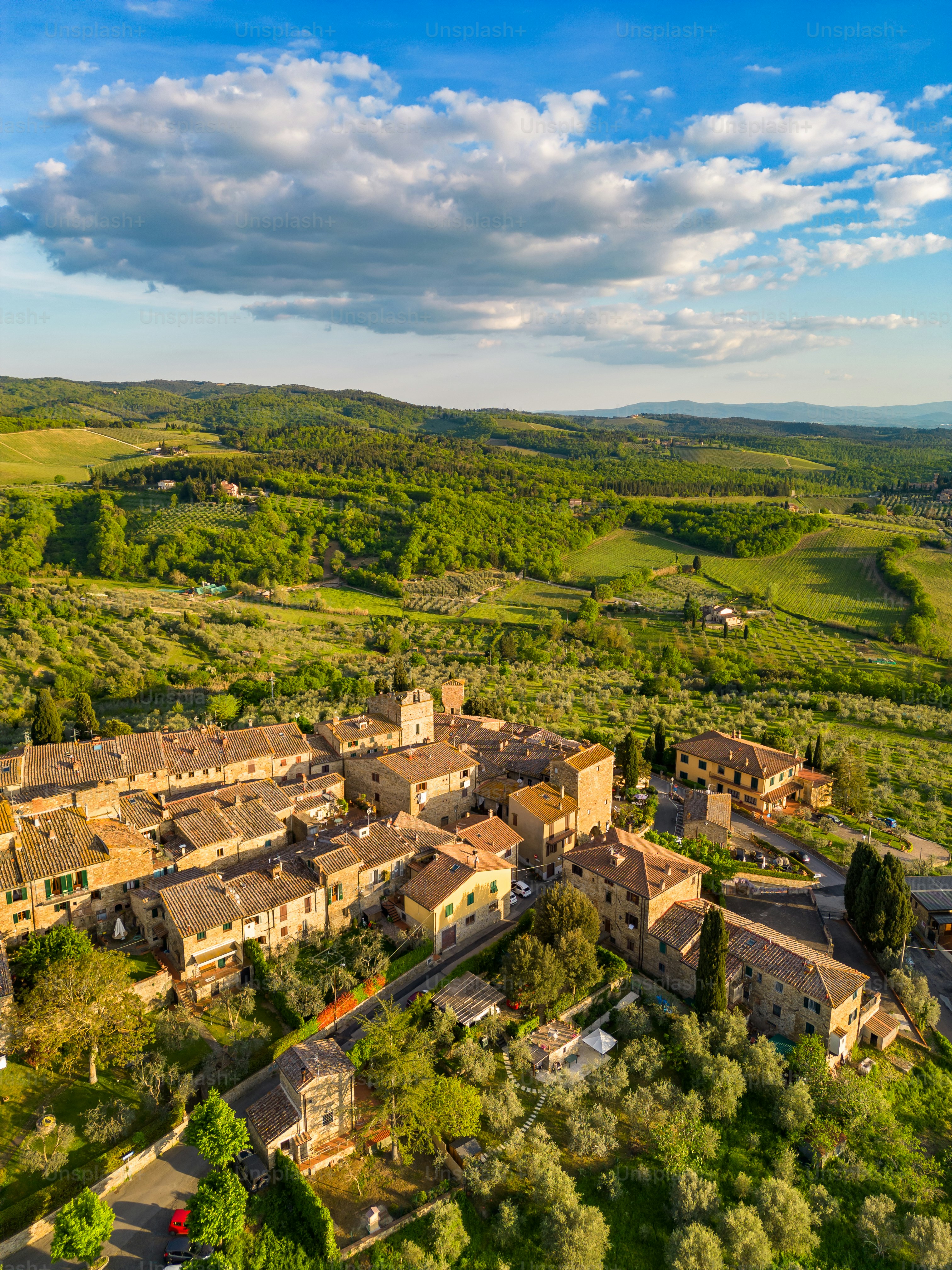 Pemandangan udara San Donato di Poggio, Kota Chianti Tuscany