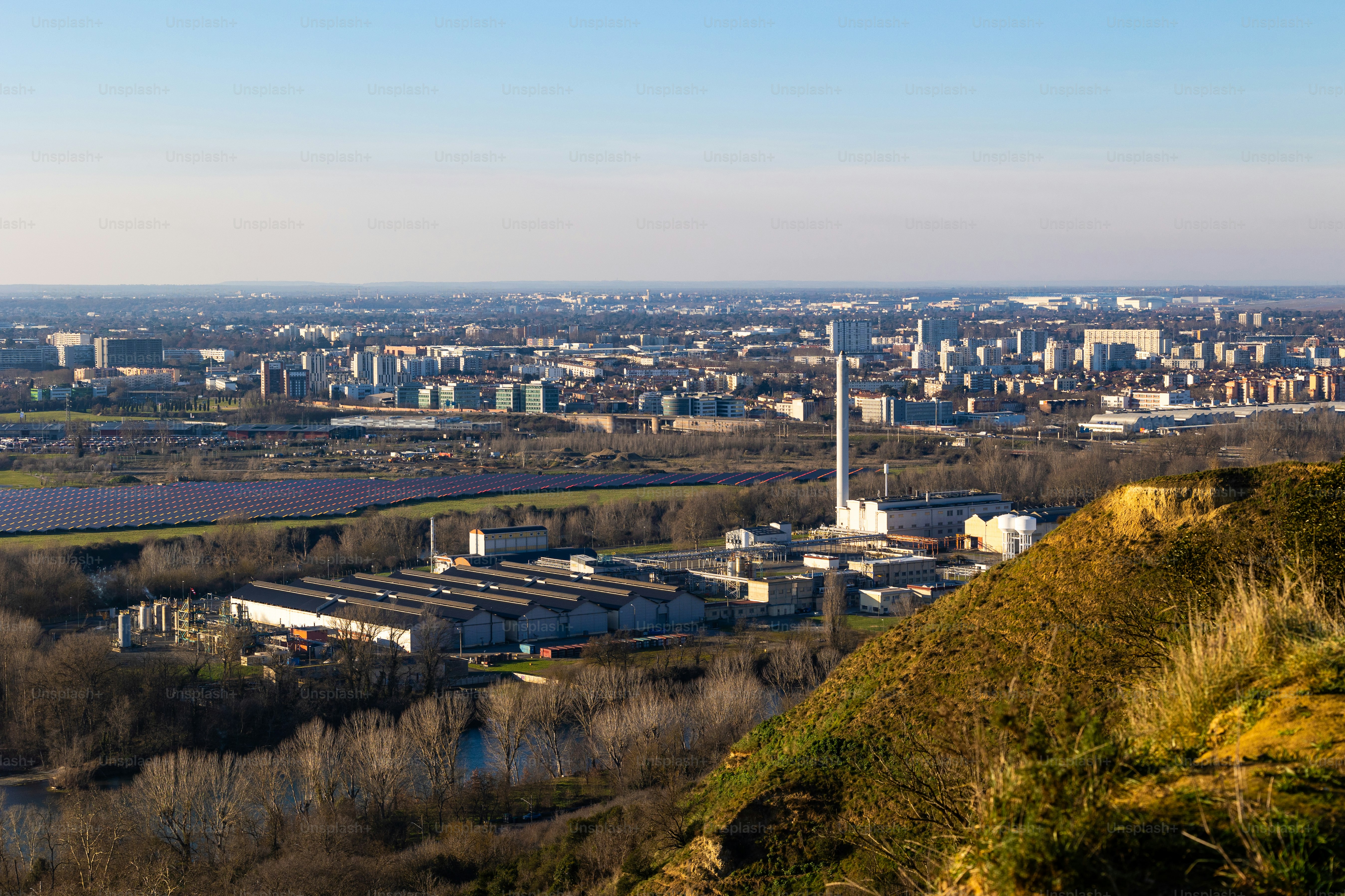 Panorama perkotaan dari Puech David yang menghadap ke bagian selatan Toulouse