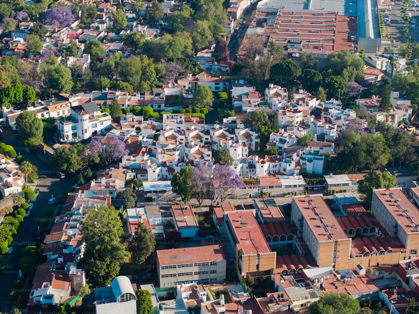 Vista aérea de paisajes urbanos en la Ciudad de México — análisis de precios de vivienda