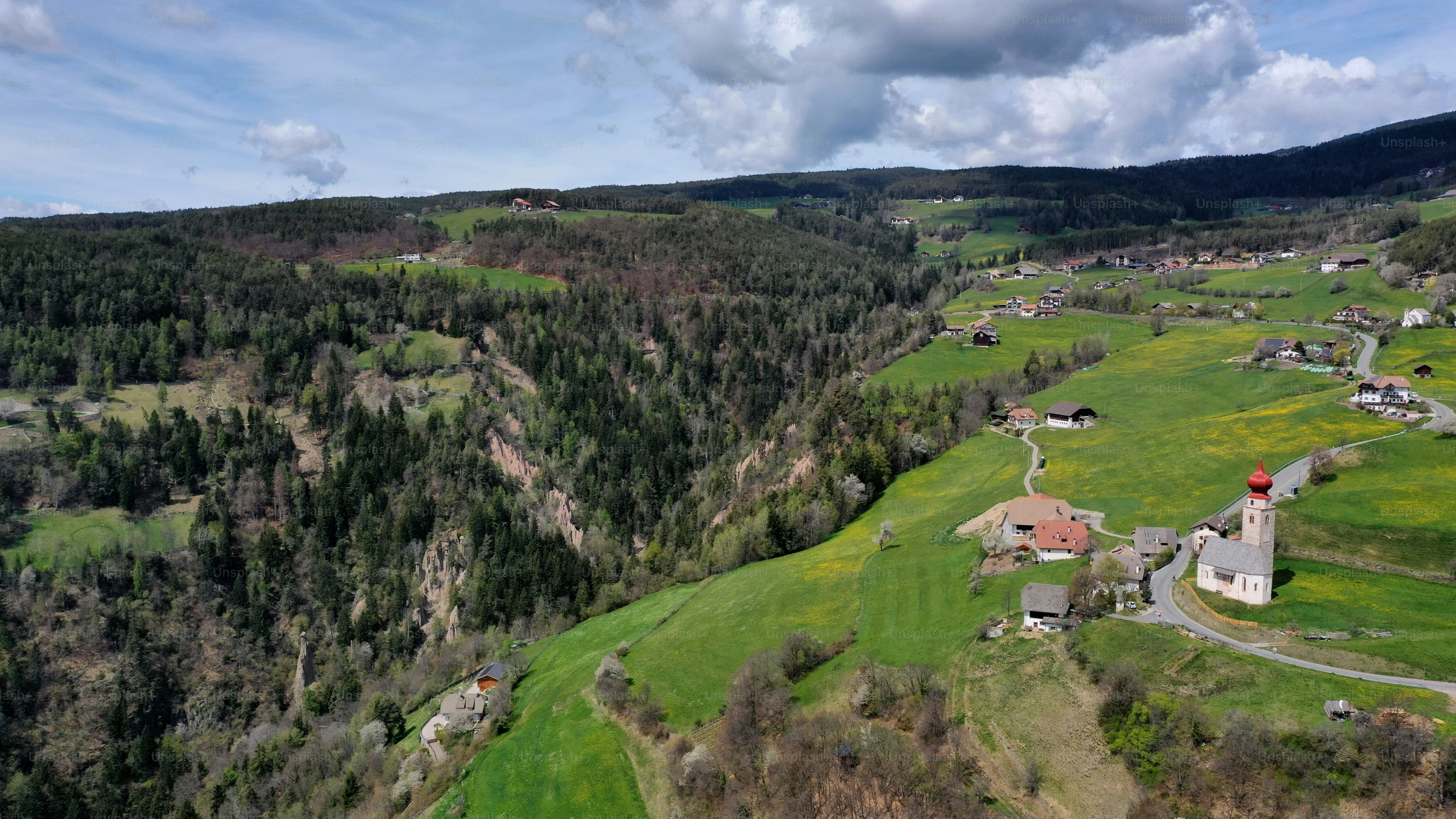 Kirche am Hang
