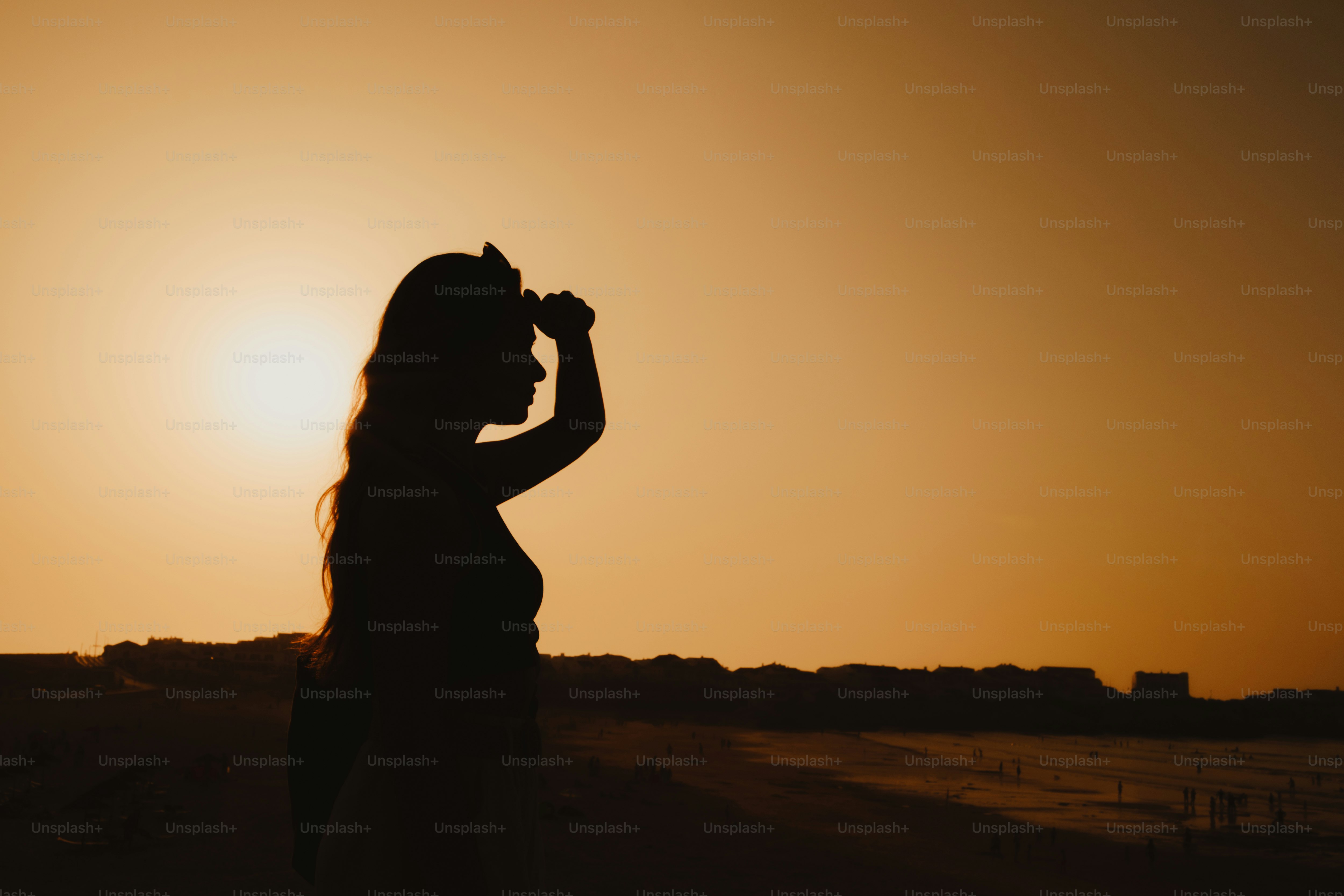 Silhouette of a woman against a beautiful sunset. photo – Girl Image on ...