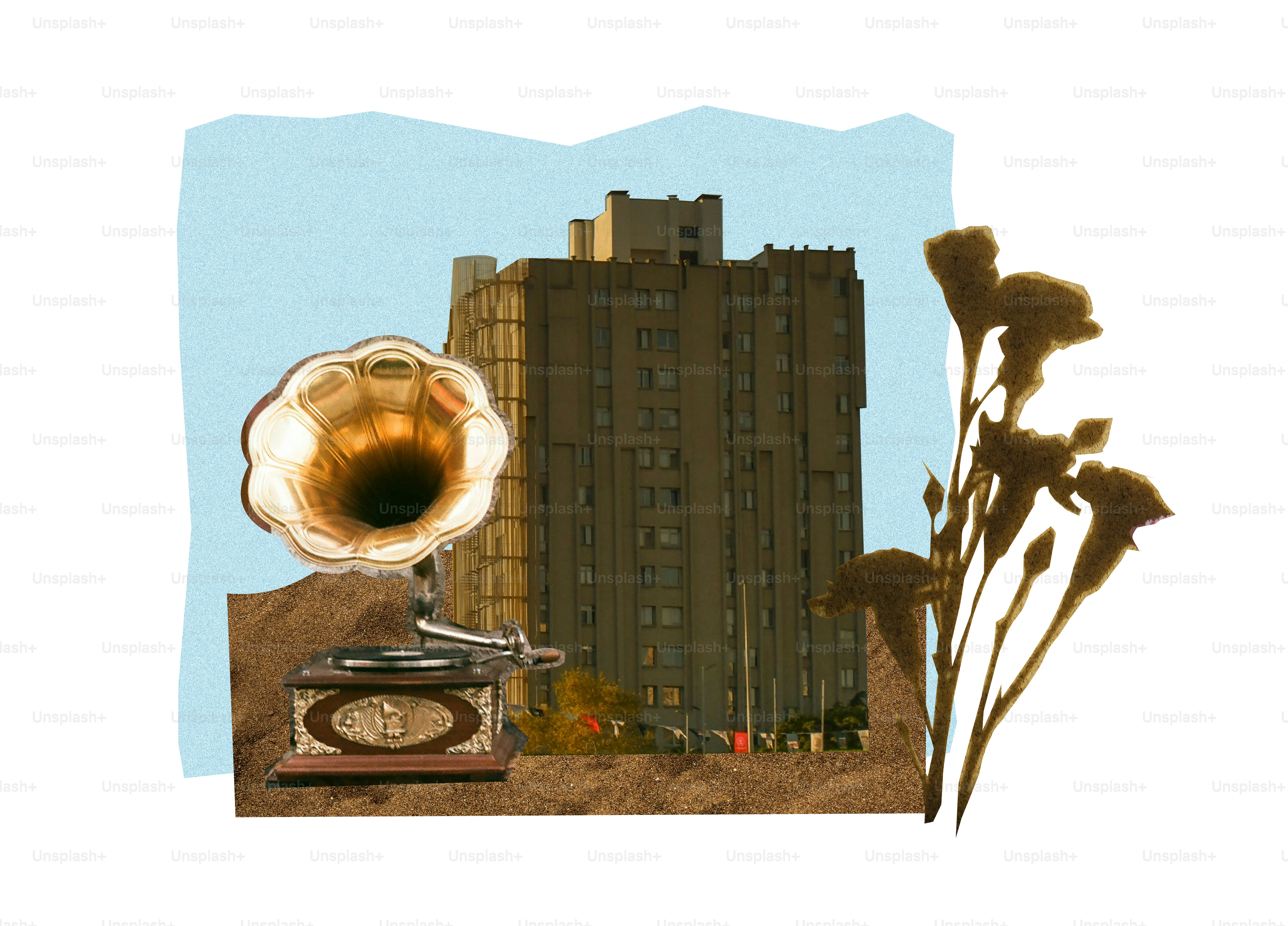 Edificio con gramófono antiguo y flores.