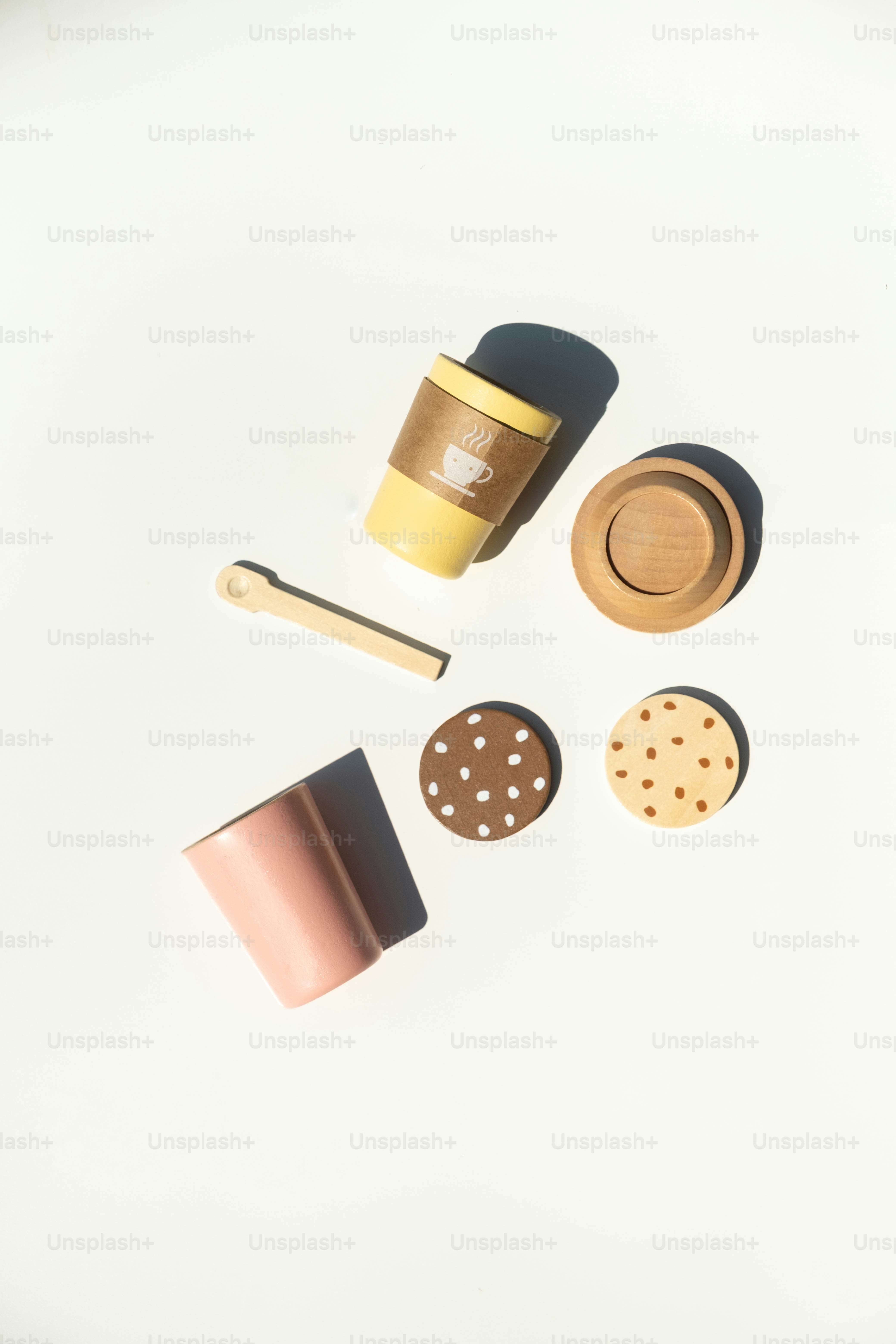 premium_photo-1755534835085-fb0236728651?ixid=M3wxMjA3fDB8MXxzZWFyY2h8MTd8fHByb2R1Y3RvcyUyMHNpbWlsYXJlc3xlbnwwfHx8fDE3NjUxMjE3NjR8MA\u0026ixlib=rb-4.1.0