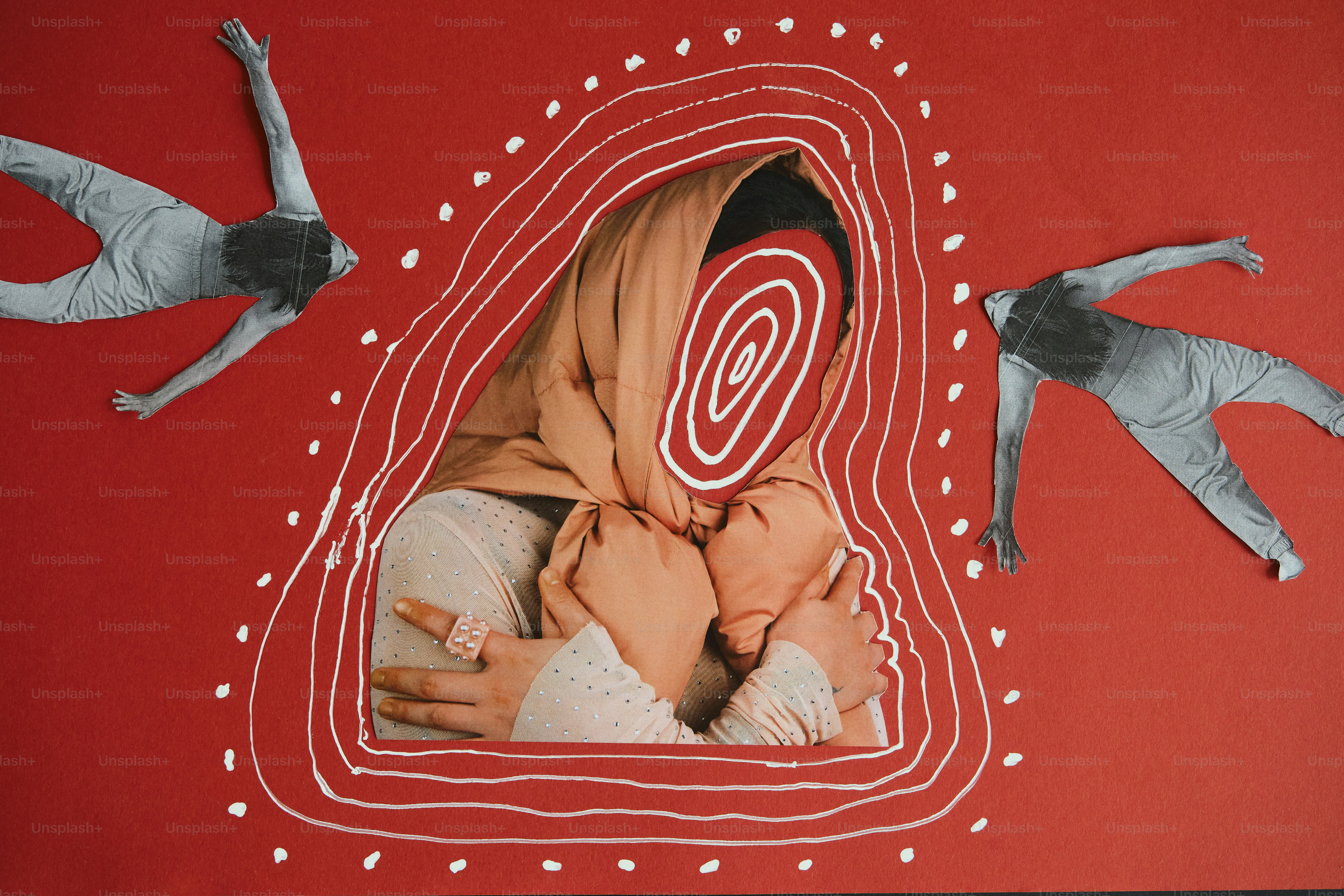 Mulher no hijab que abraça a criança, figuras que voam