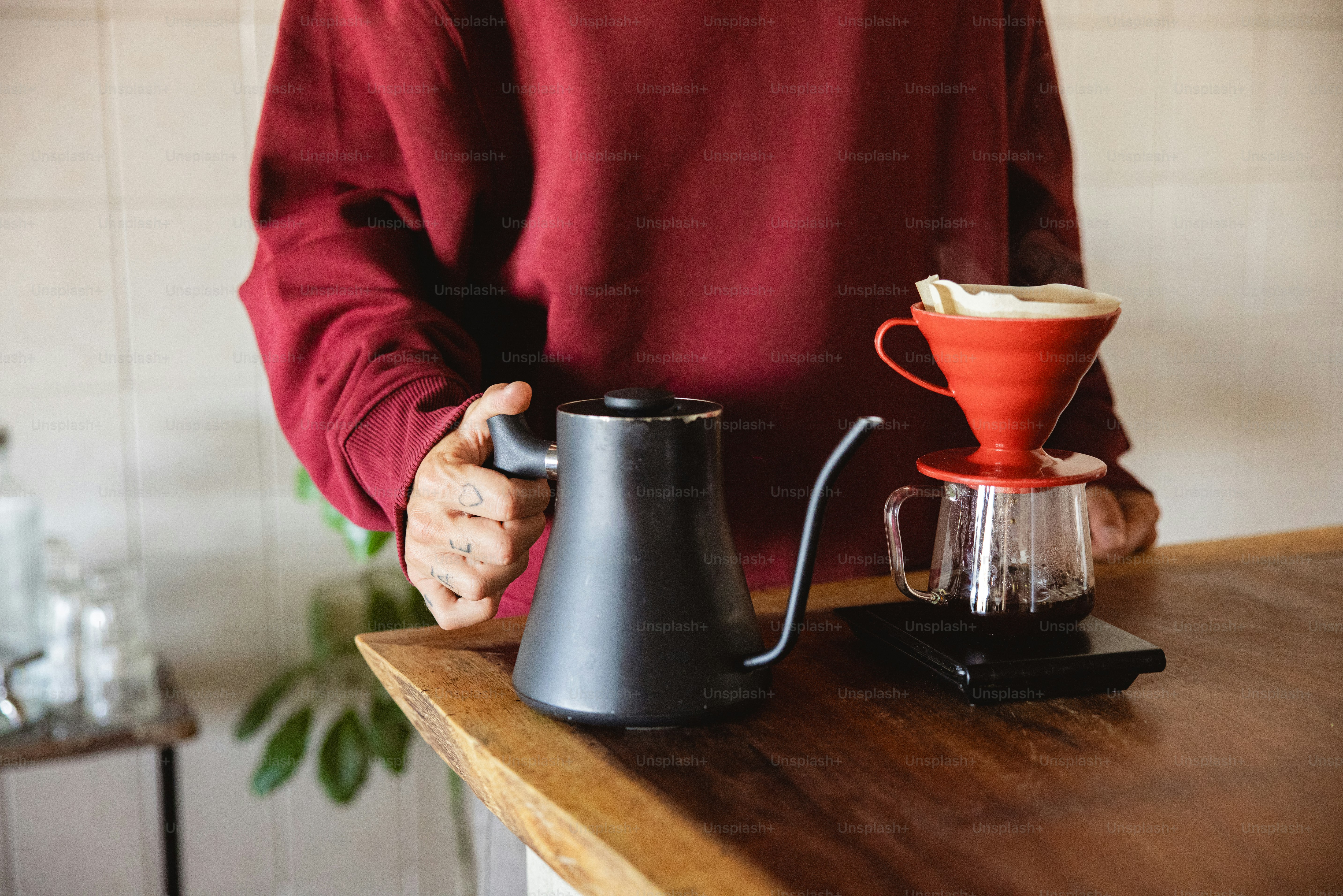 Coffee and tea cups with steam