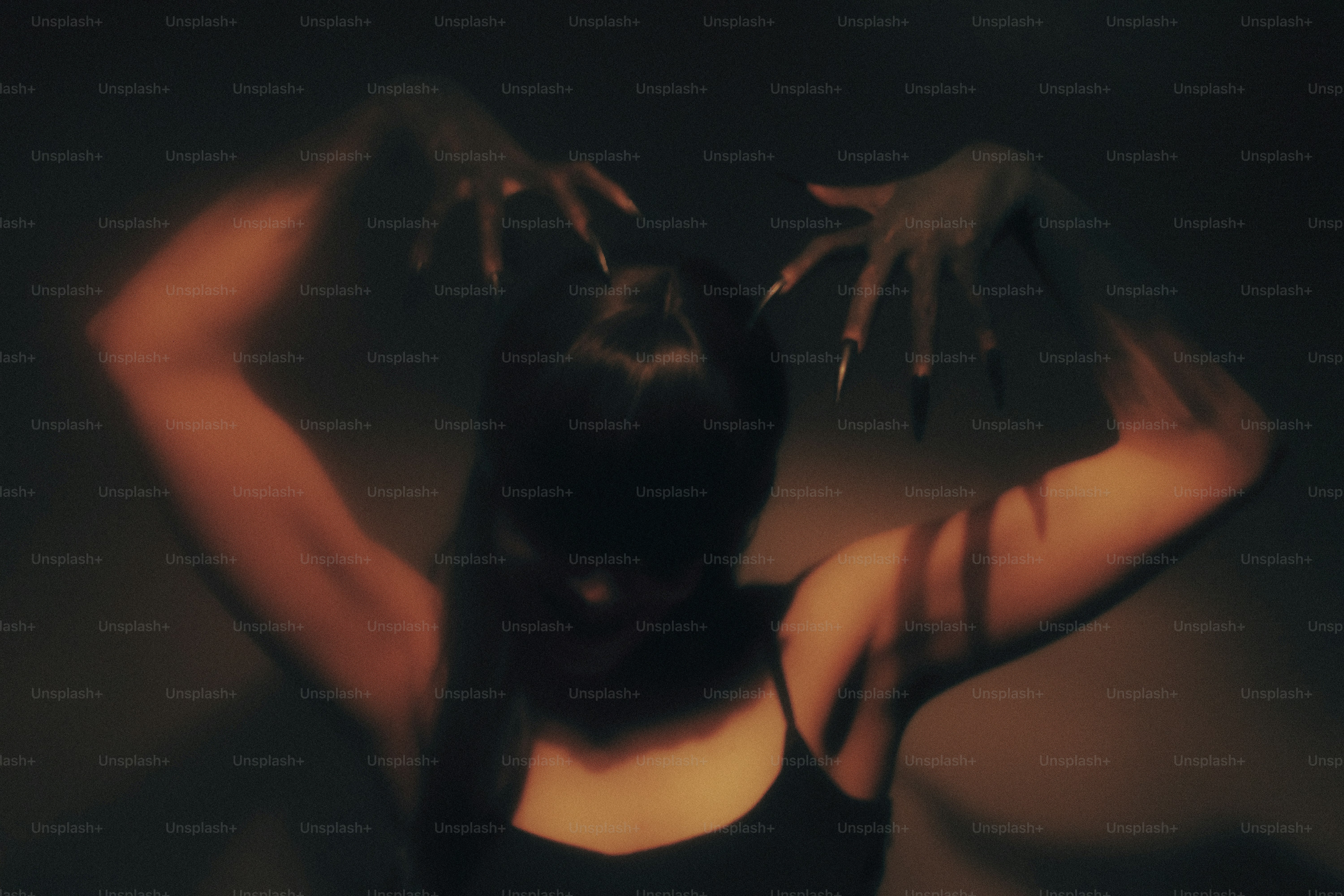 Woman with sharp claws and fangs snarling photo – Dark Image on Unsplash