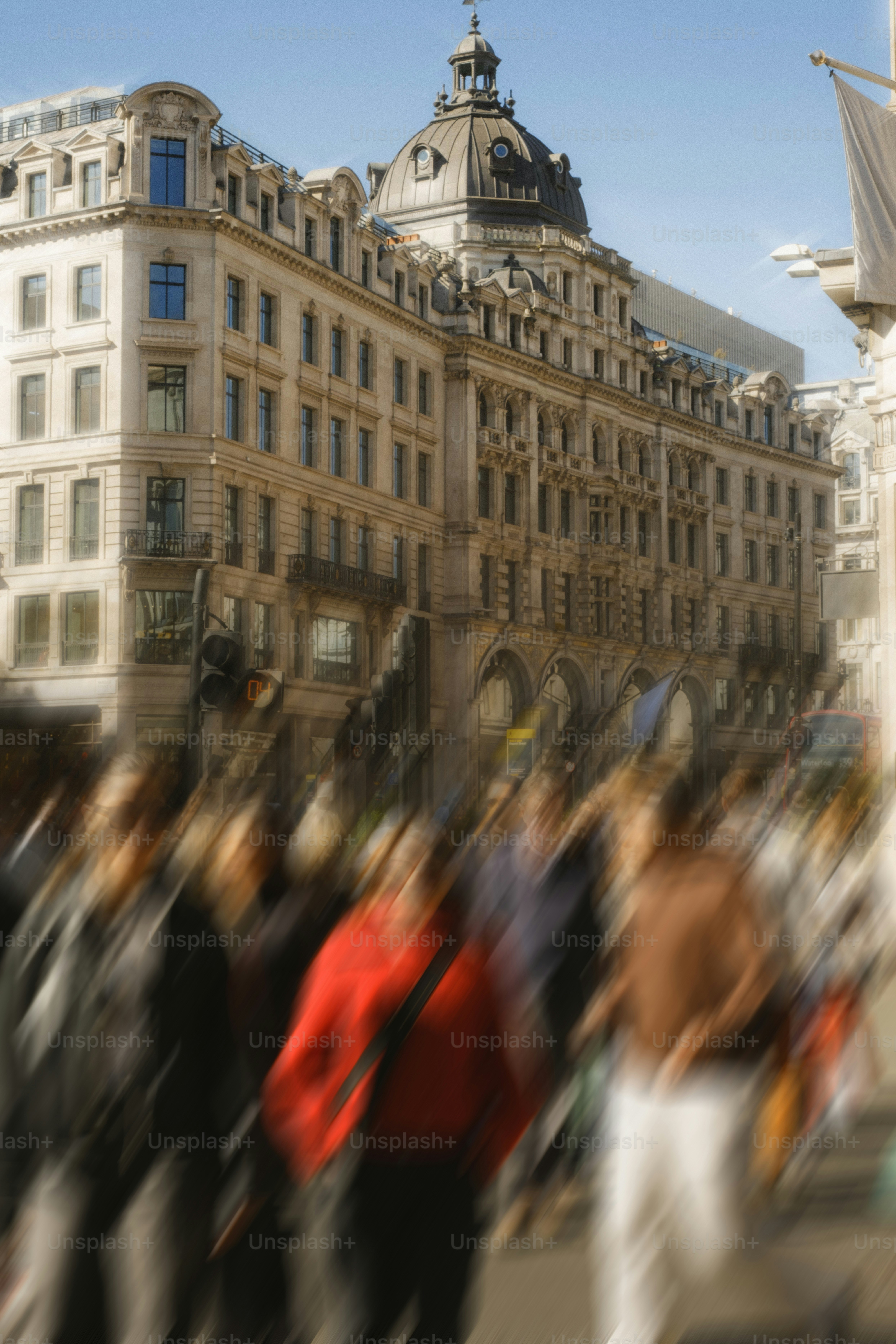 Fountains and people in a city square photo – City Image on Unsplash
