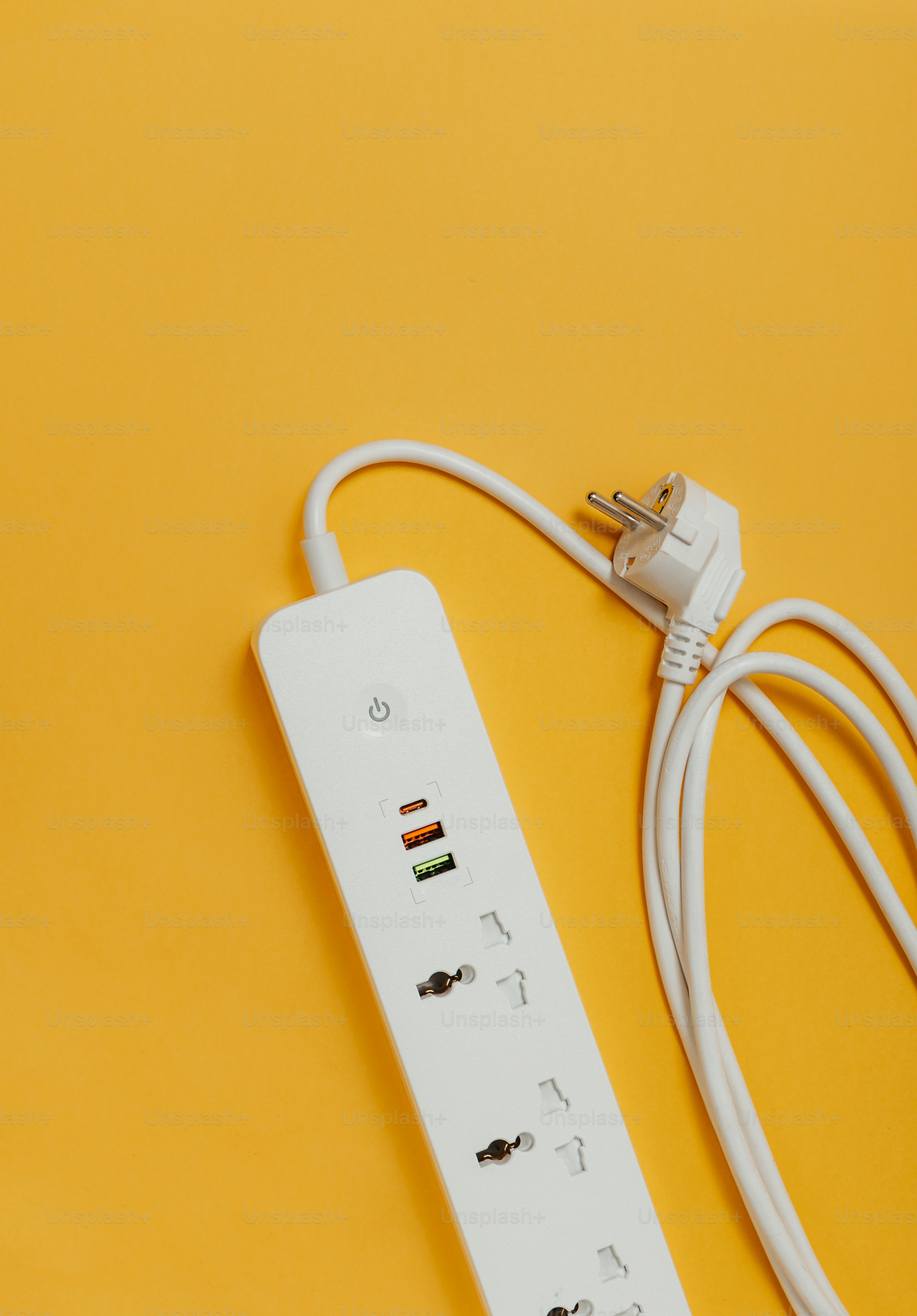 White power strip with usb ports and cord