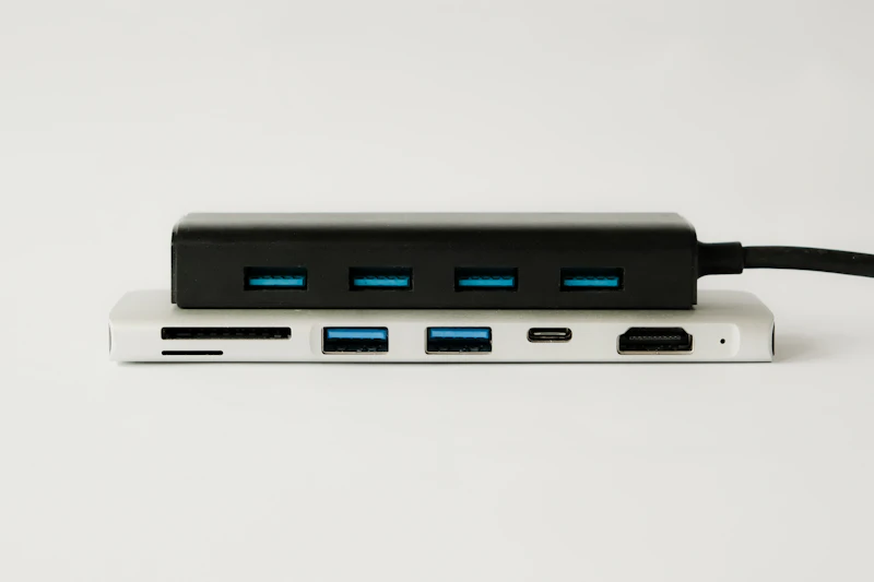 Enterprise Docking Stations & USB-C Hubs