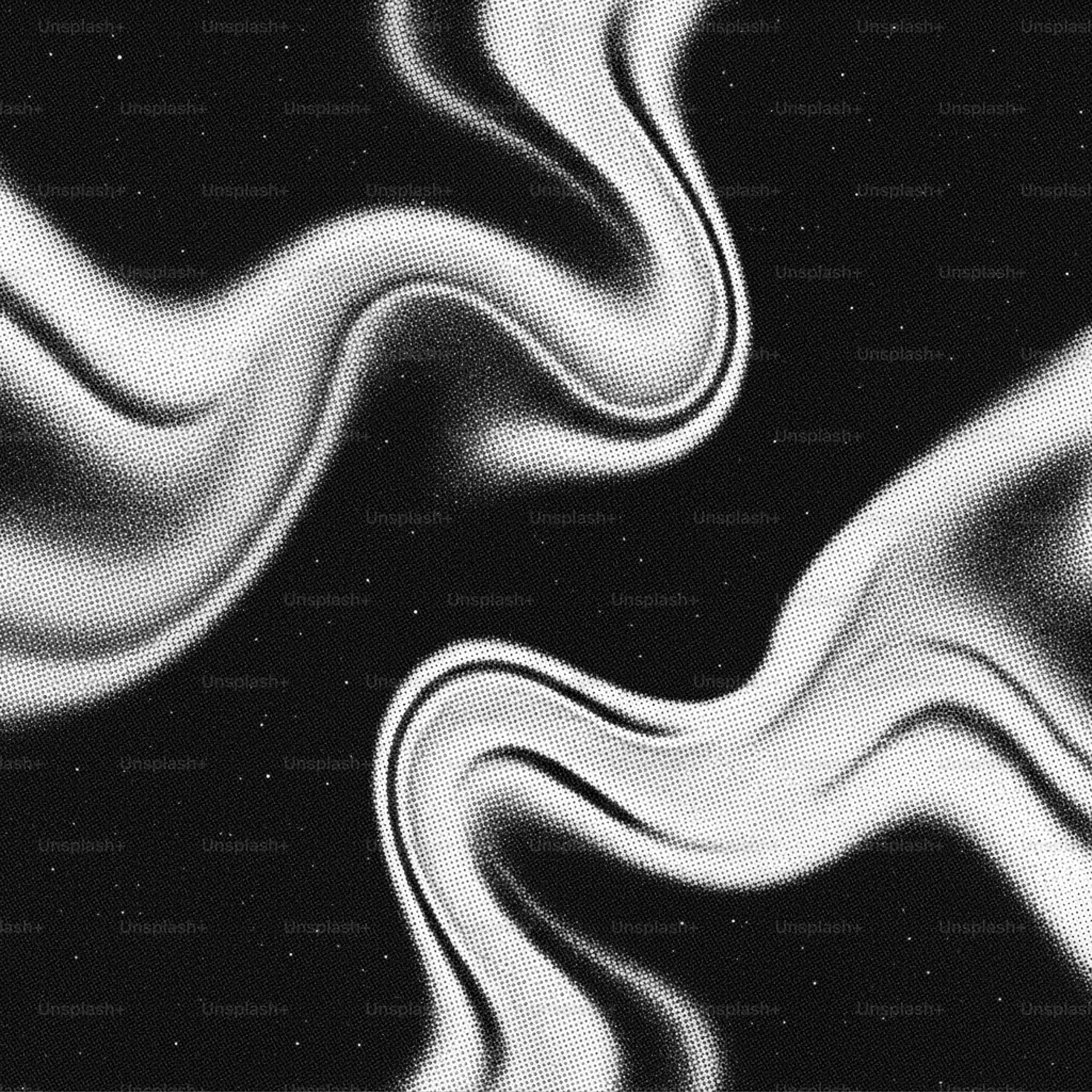 Padrões de fumaça de redemoinho abstratos em fundo escuro