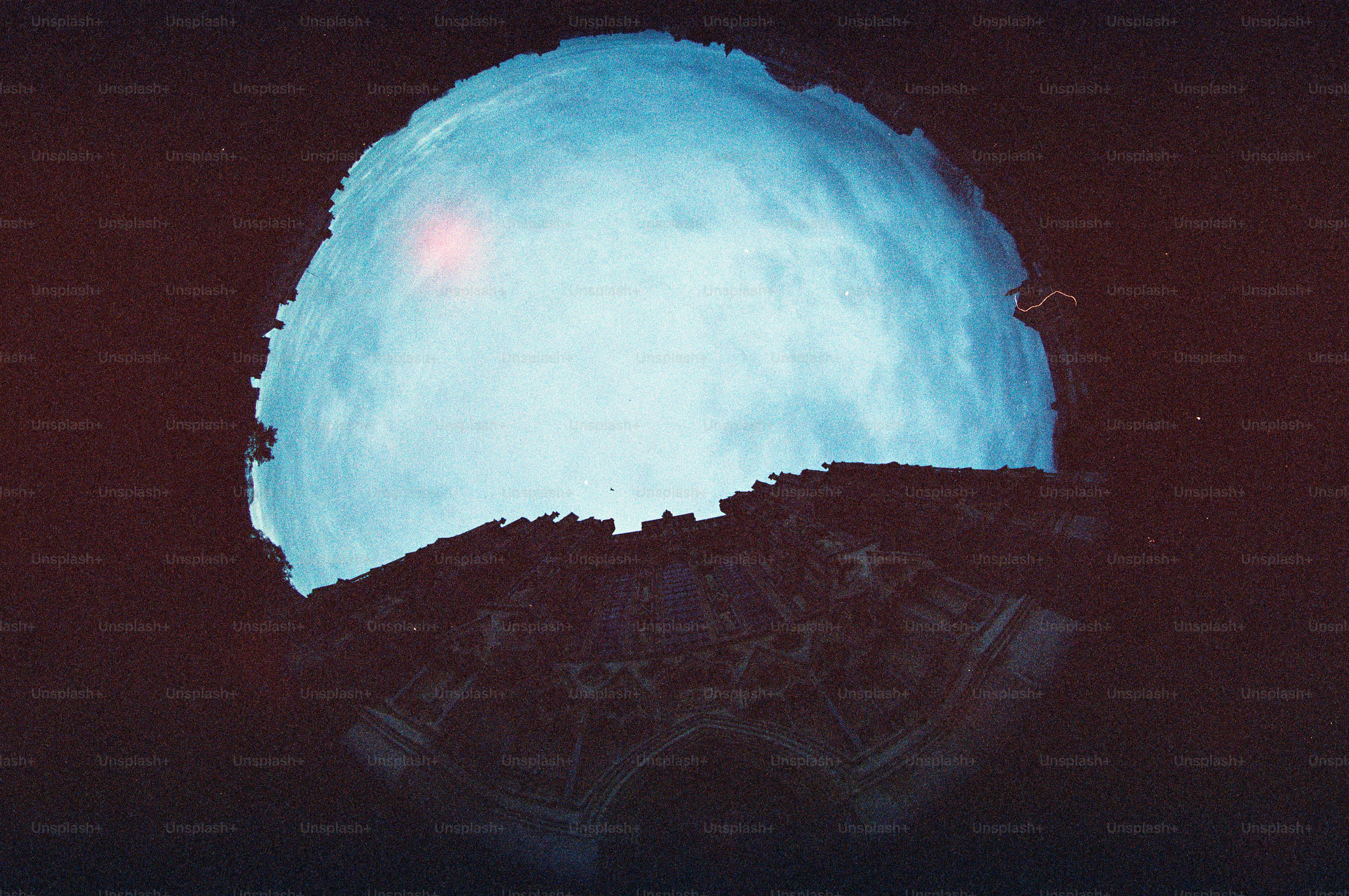 A bright blue star with a red spot