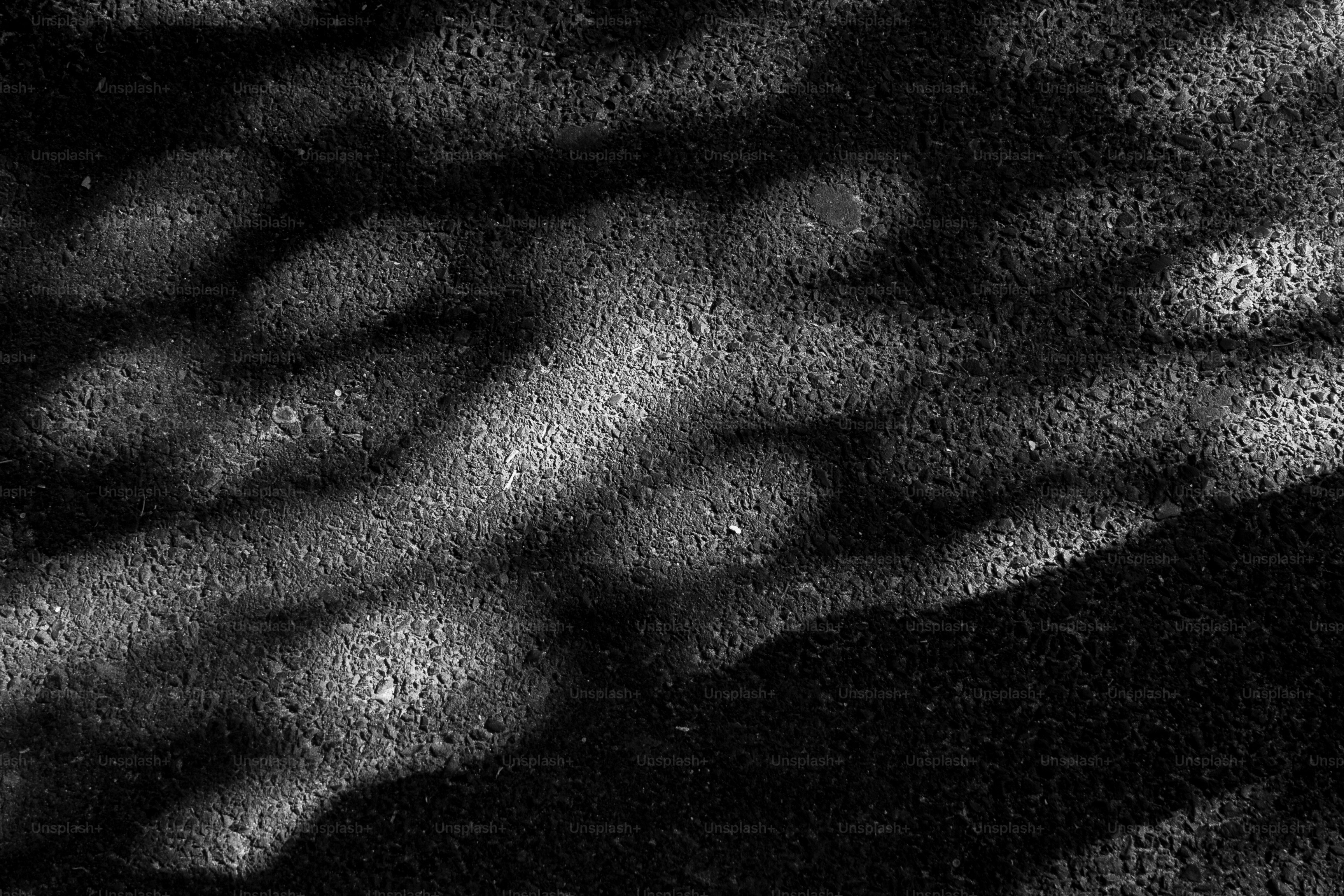 Sombras proyectadas sobre una superficie texturizada