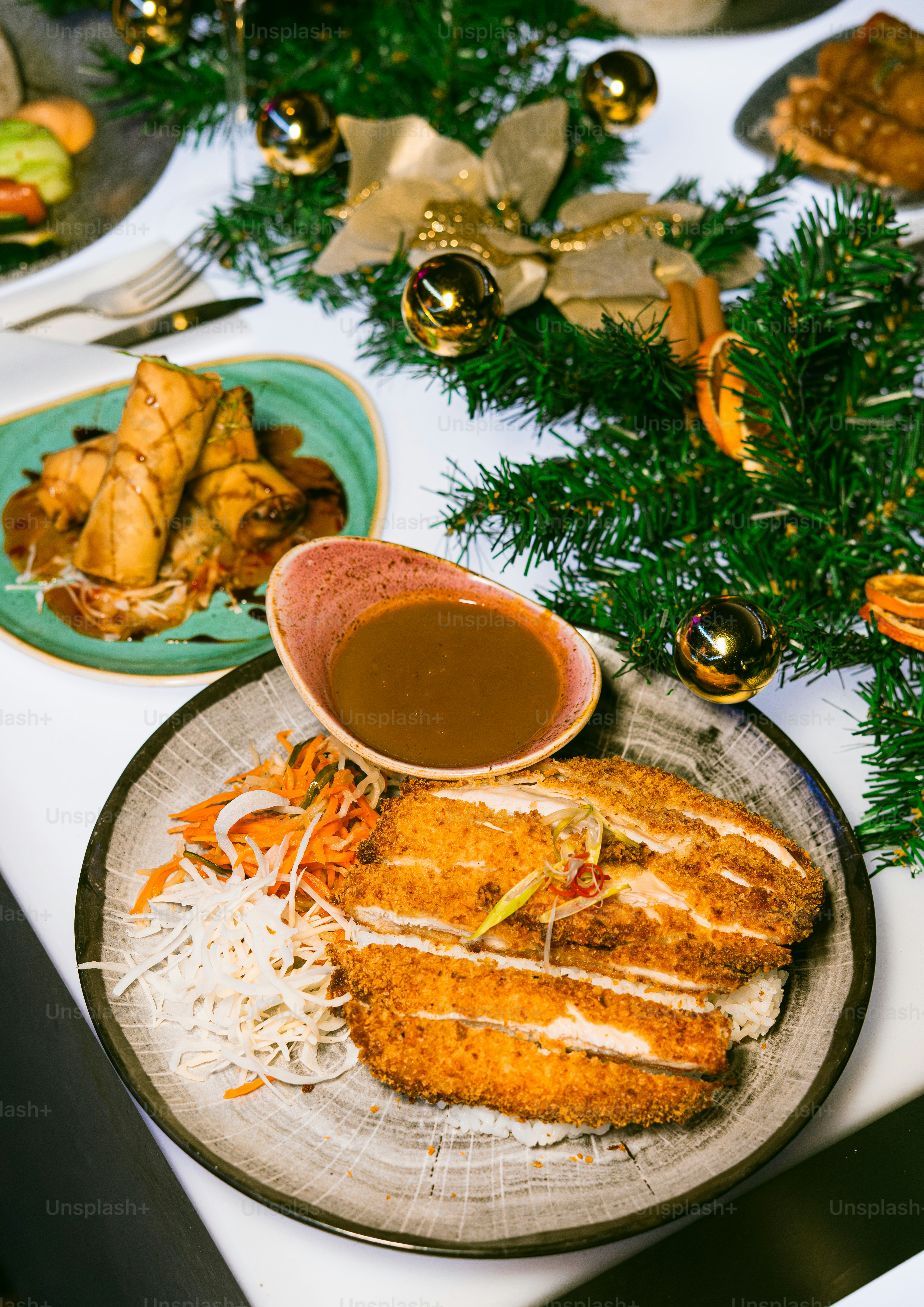 Breaded chicken with salad and dipping sauce