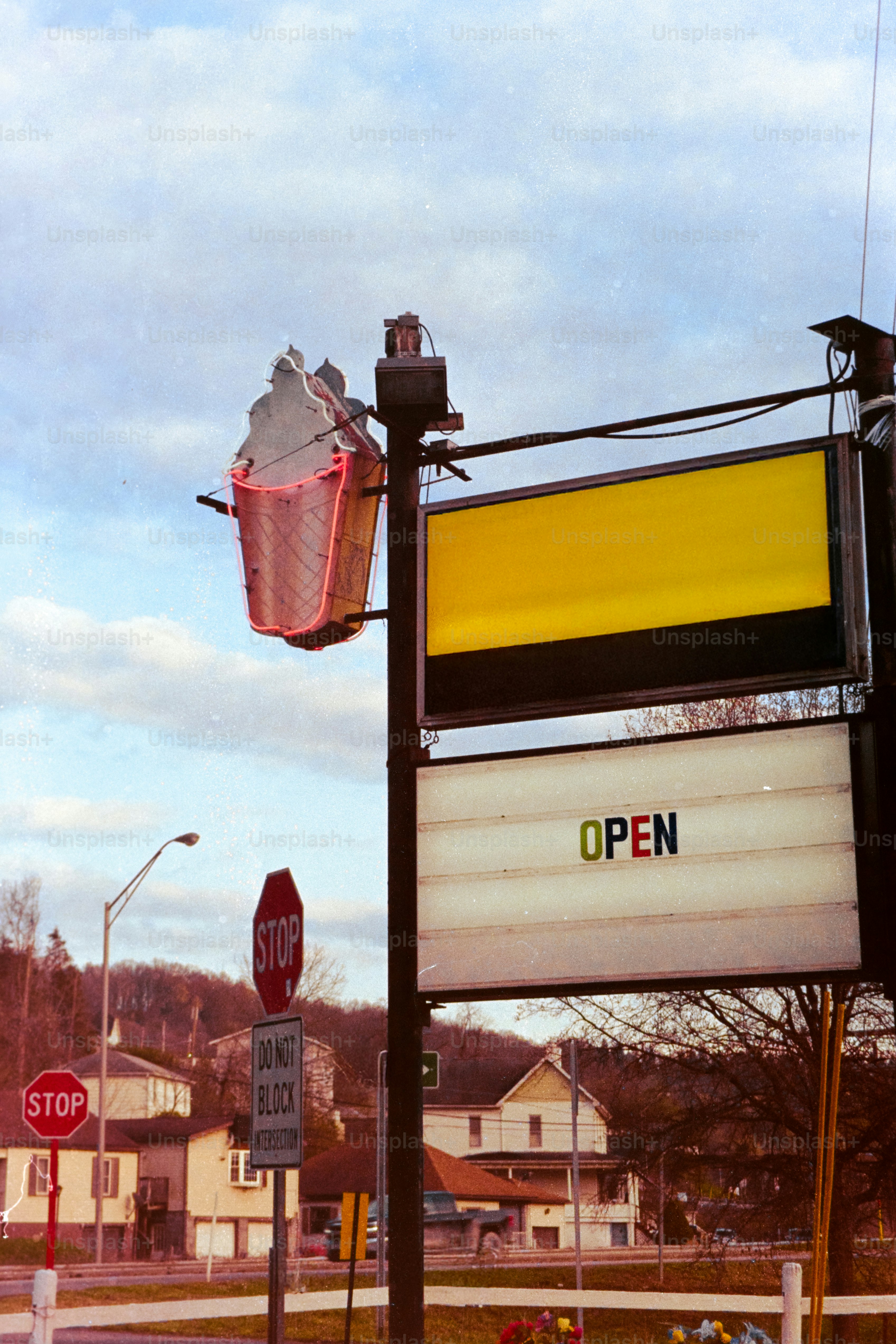 Ice cream sign with open message
