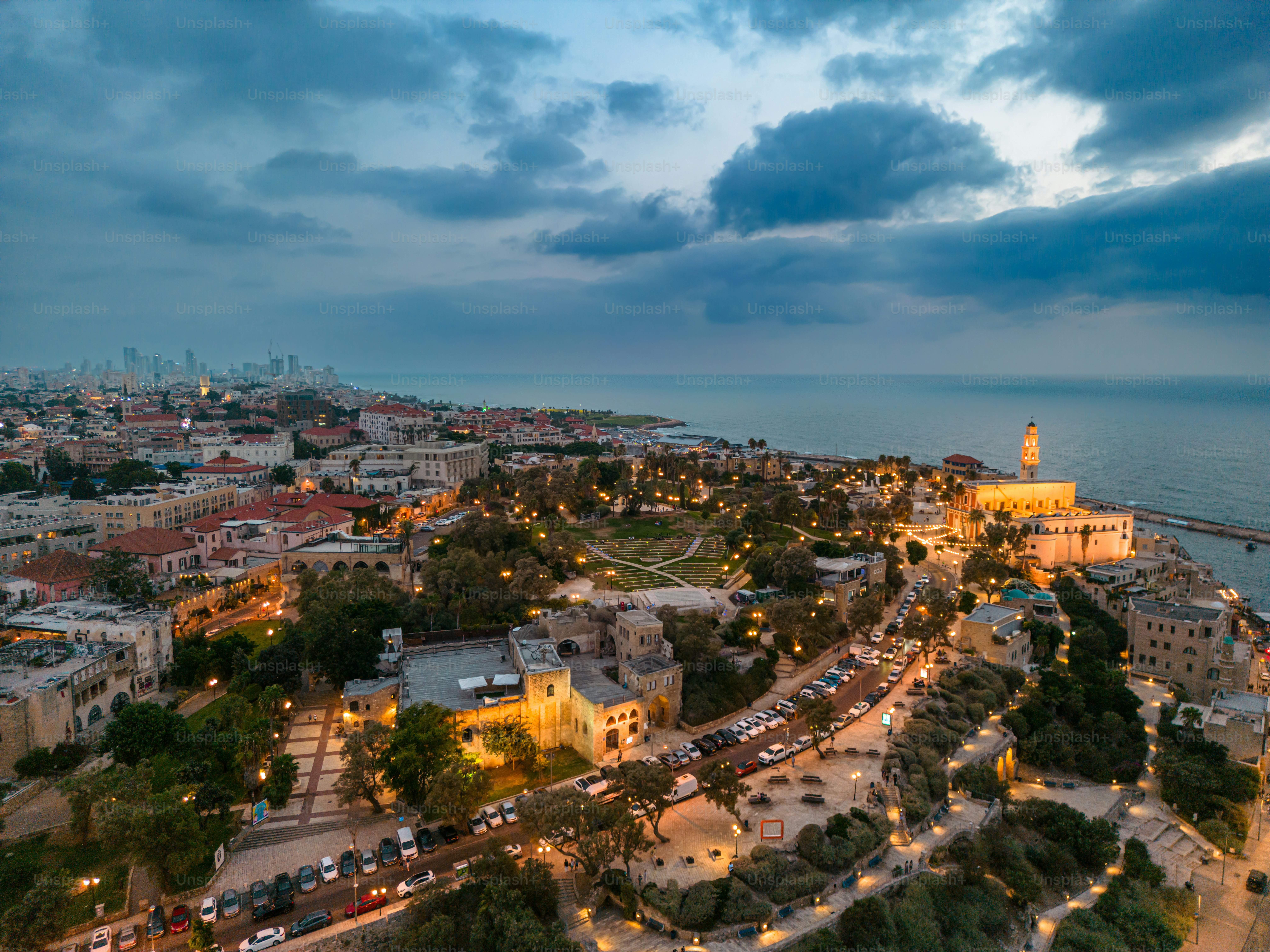 텔아비브 해안가의 항공 파노라마 사진, 야포 여름 오후와 해질 무렵