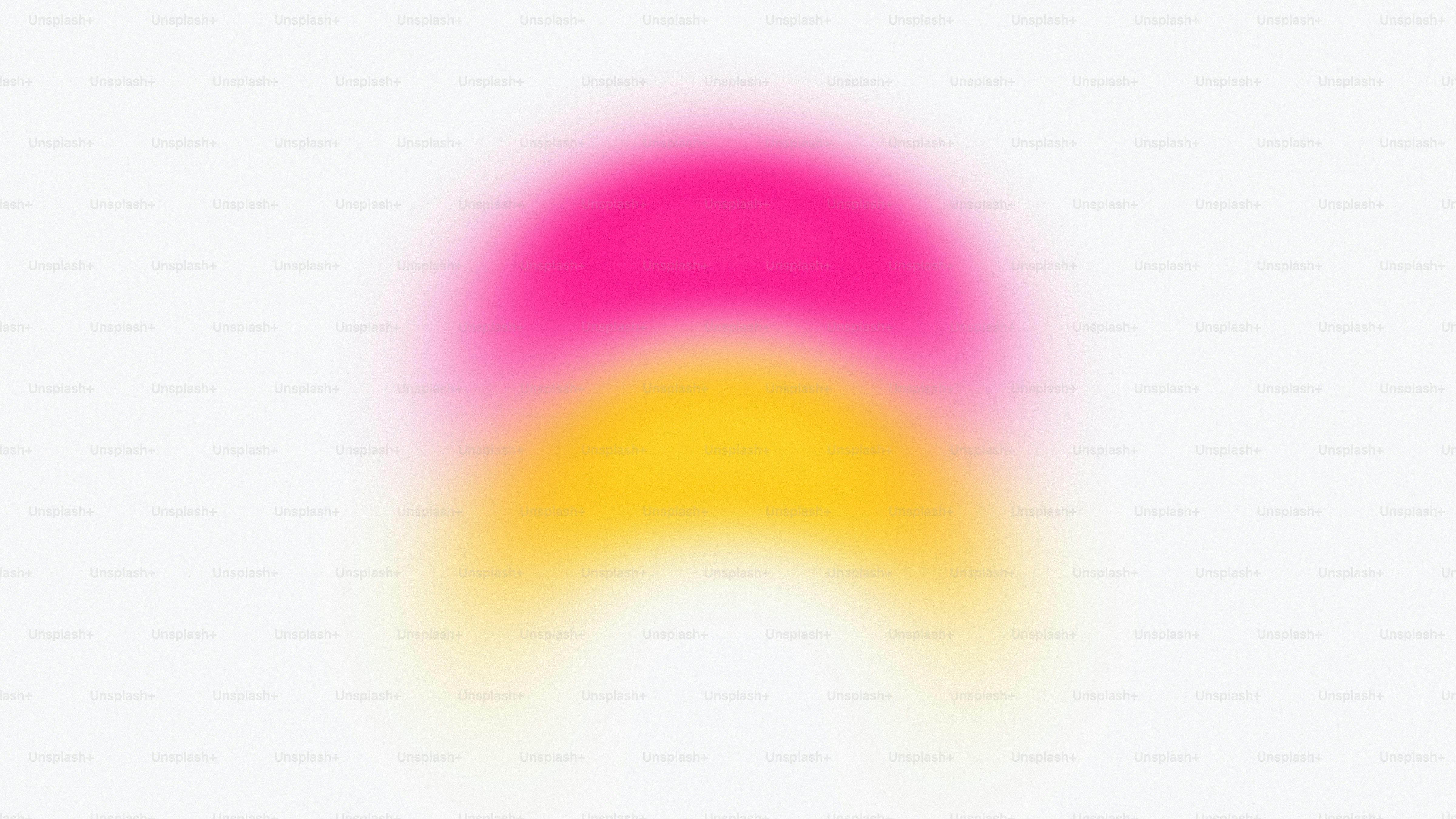 Formas abstratas rosa e amarela sobre fundo branco
