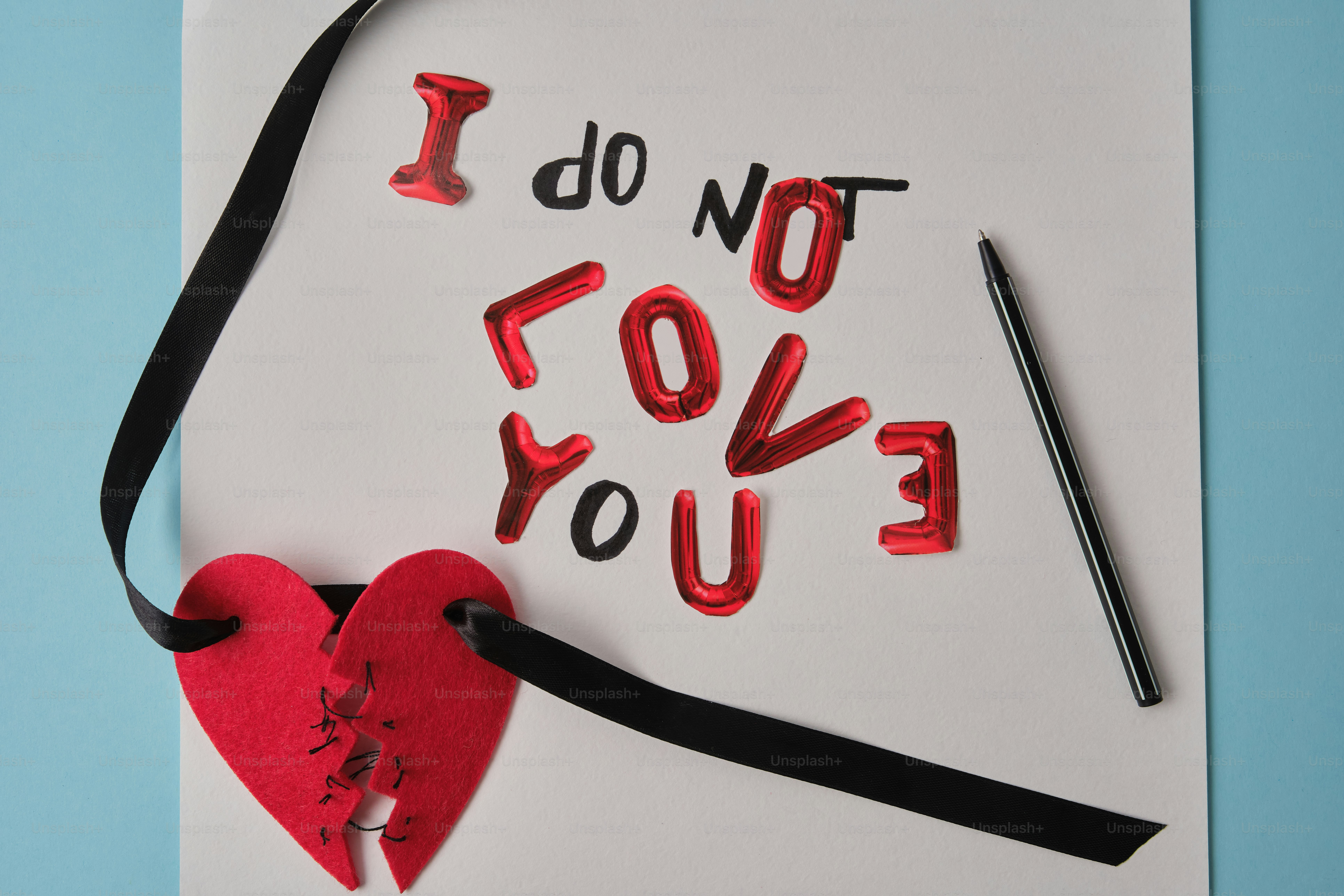 Cuor spezzato con un messaggio che non ti amo.
