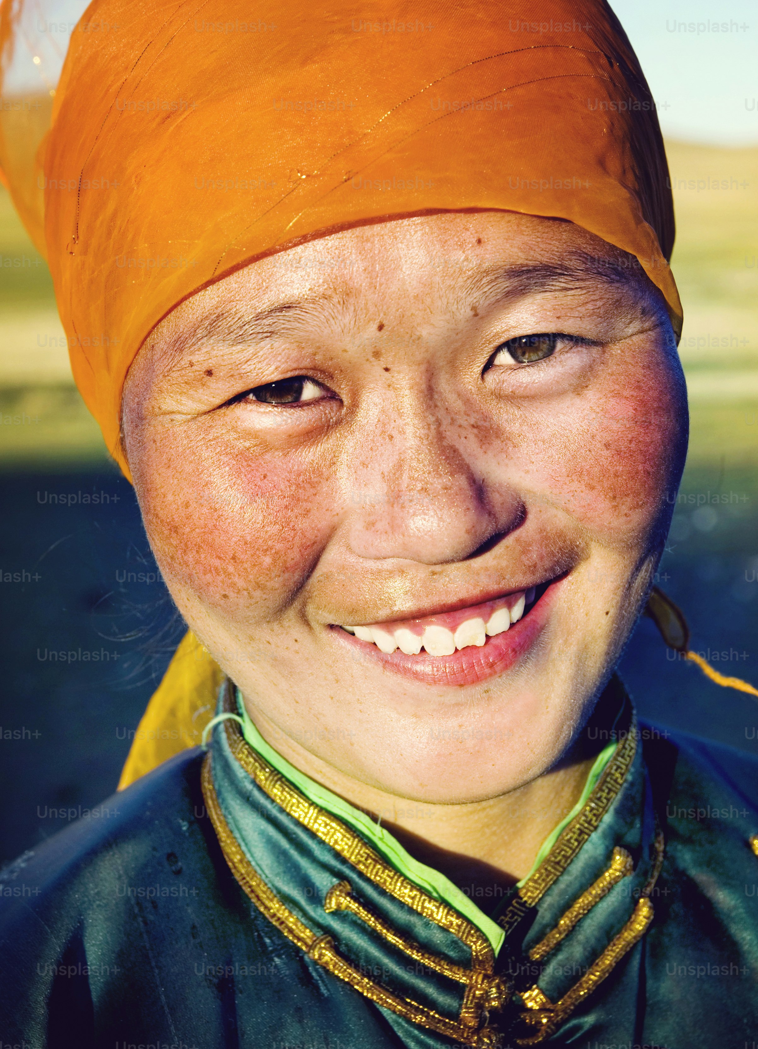 Wanita Mongolia dalam Konsep Pakaian Tradisional