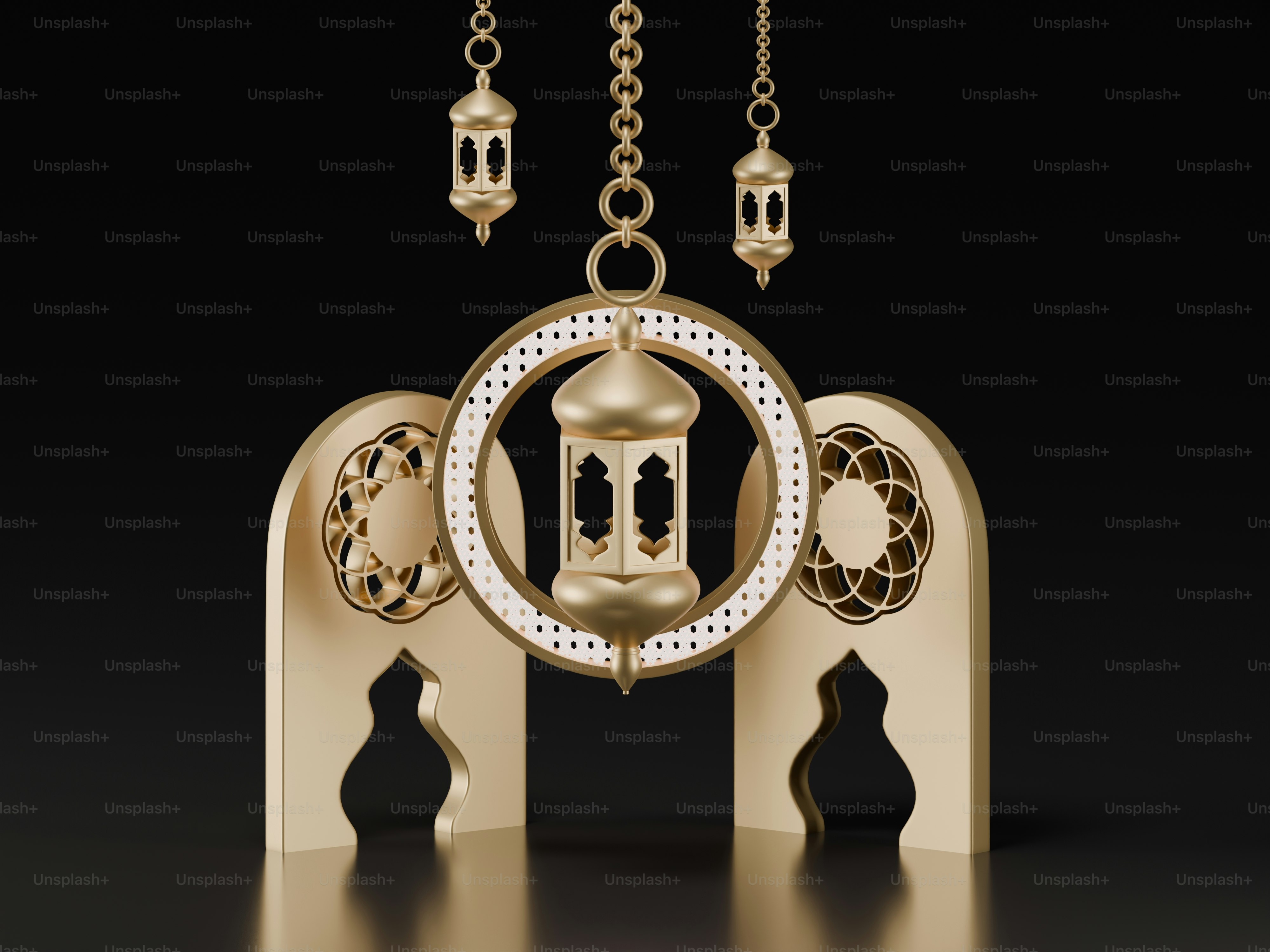 Goldene Ramadan-Laternen und Torbogen auf schwarzem Hintergrund