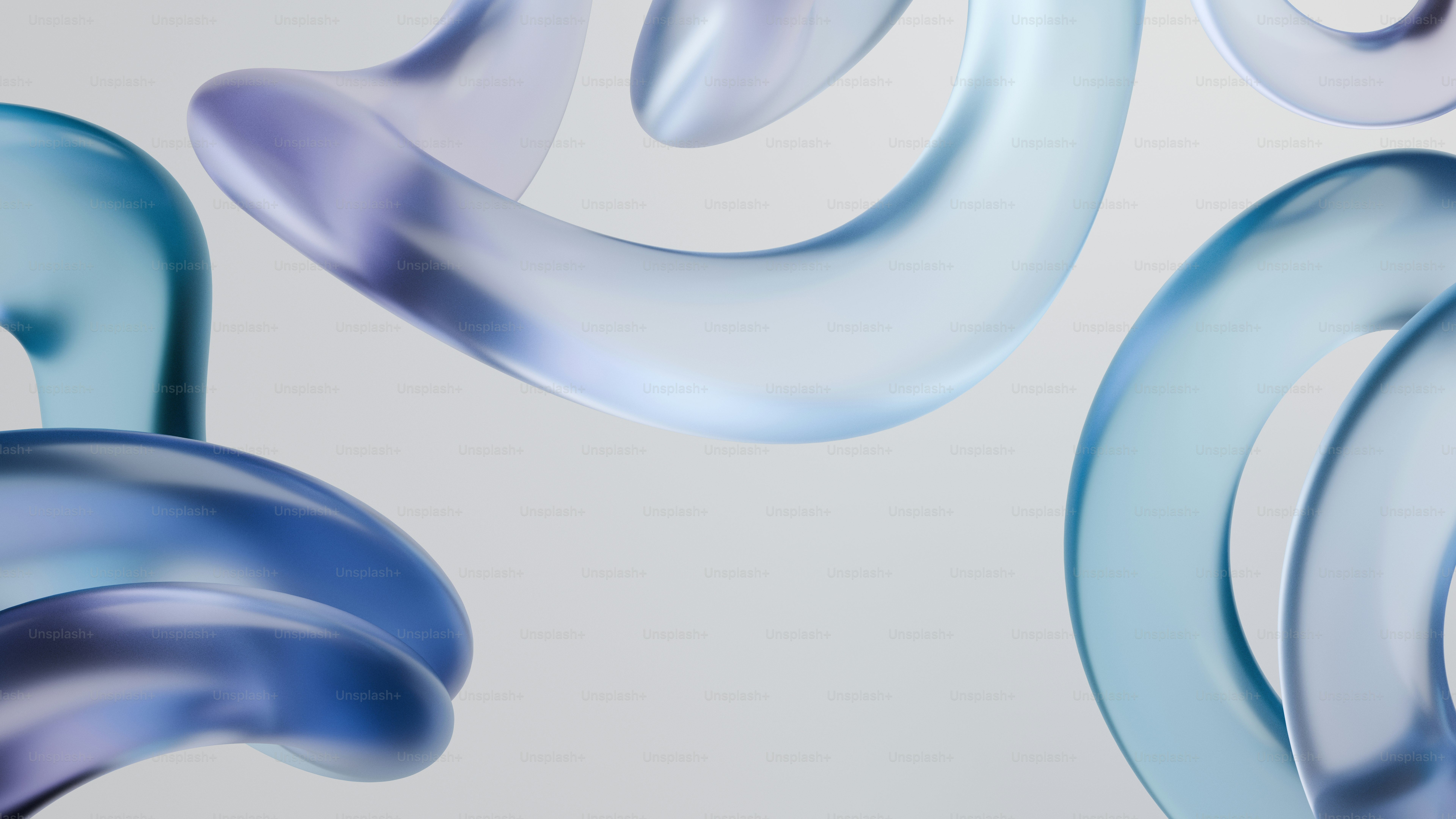 Formes abstraites tourbillonnantes translucides dans des tons bleus et violets.