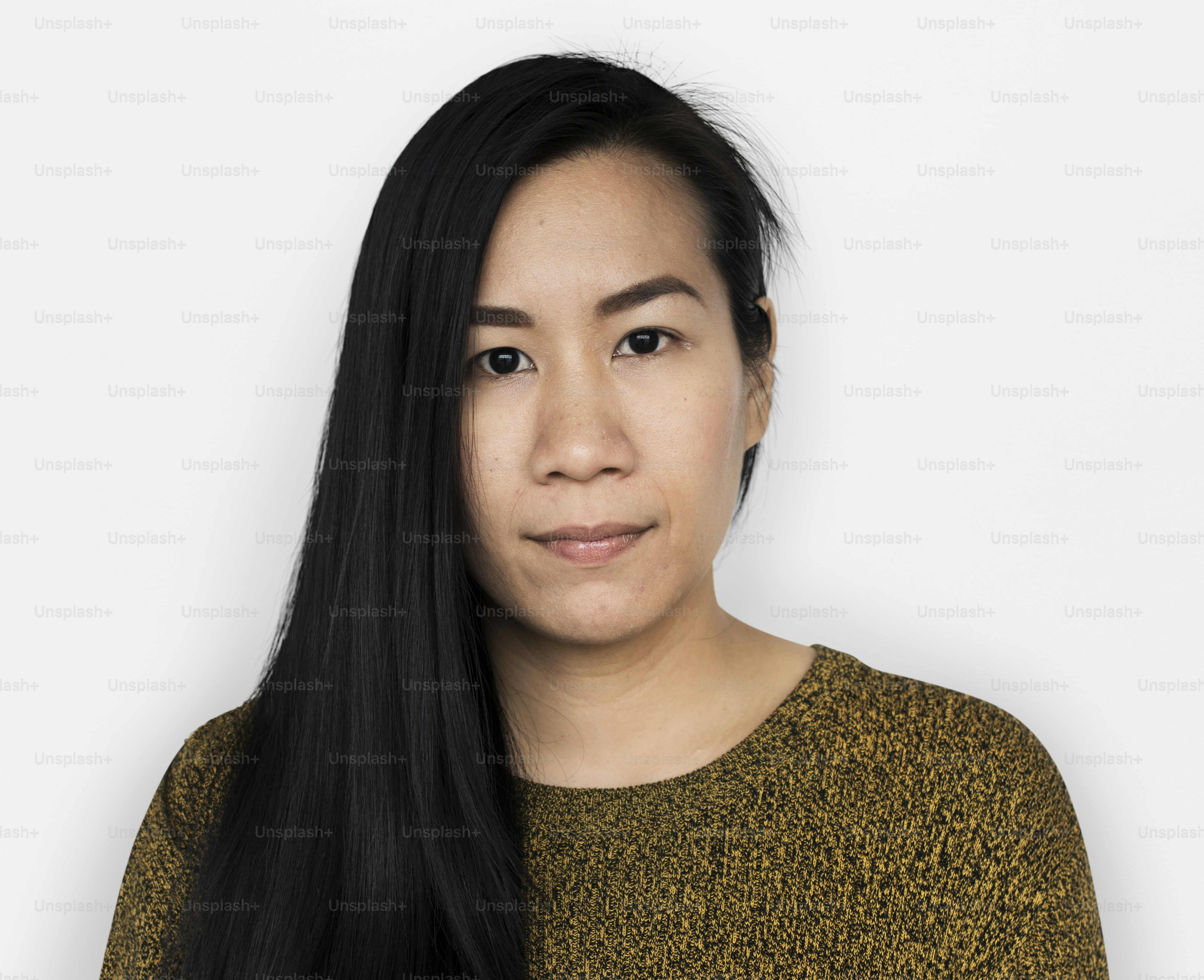 Wanita Asia Tampilan Depan Konsep Serius