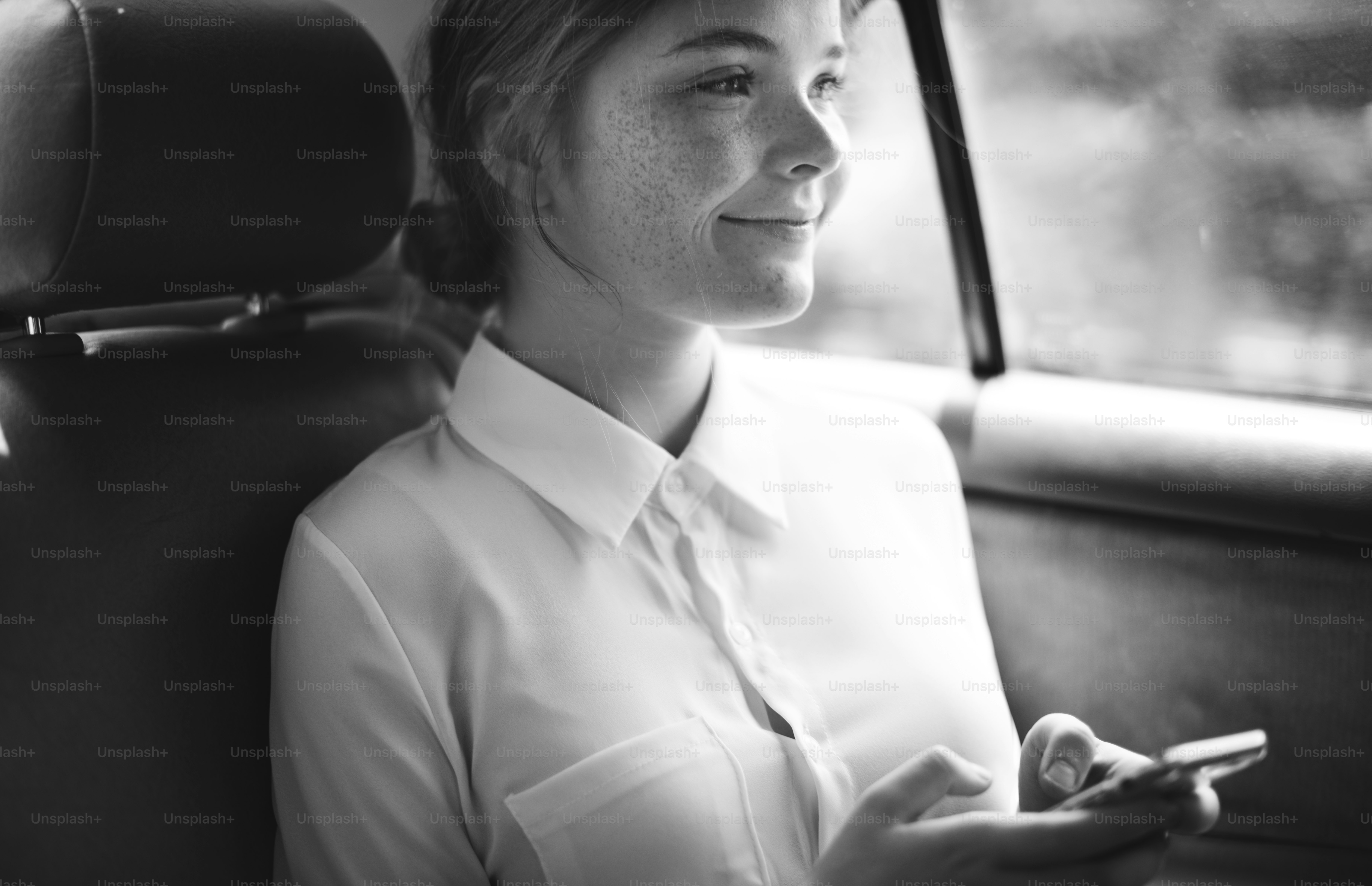 Concepto de persecución de conexiones de transporte de vehículos y coches