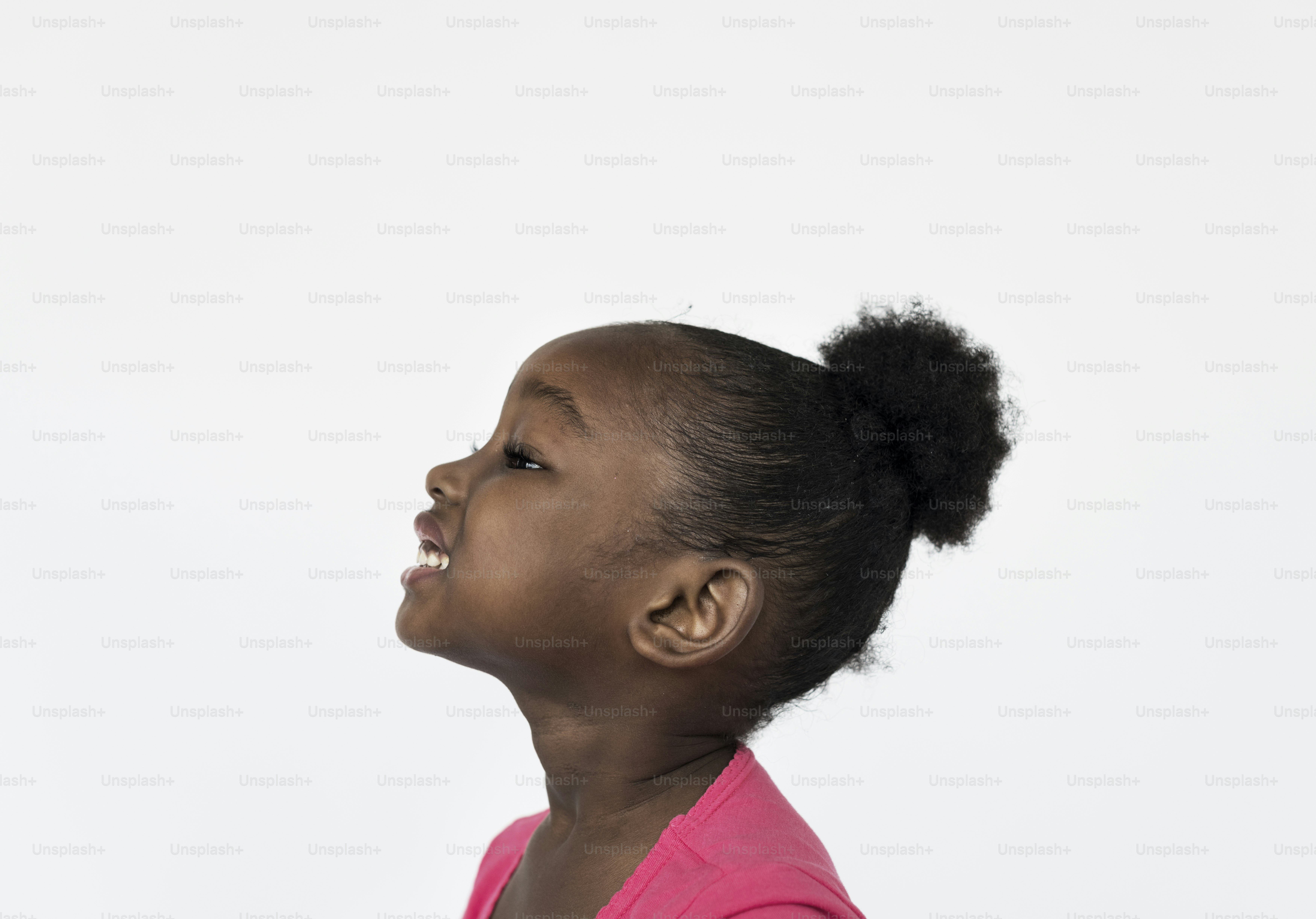 Girl Cheerful Studio-Porträt-Konzept
